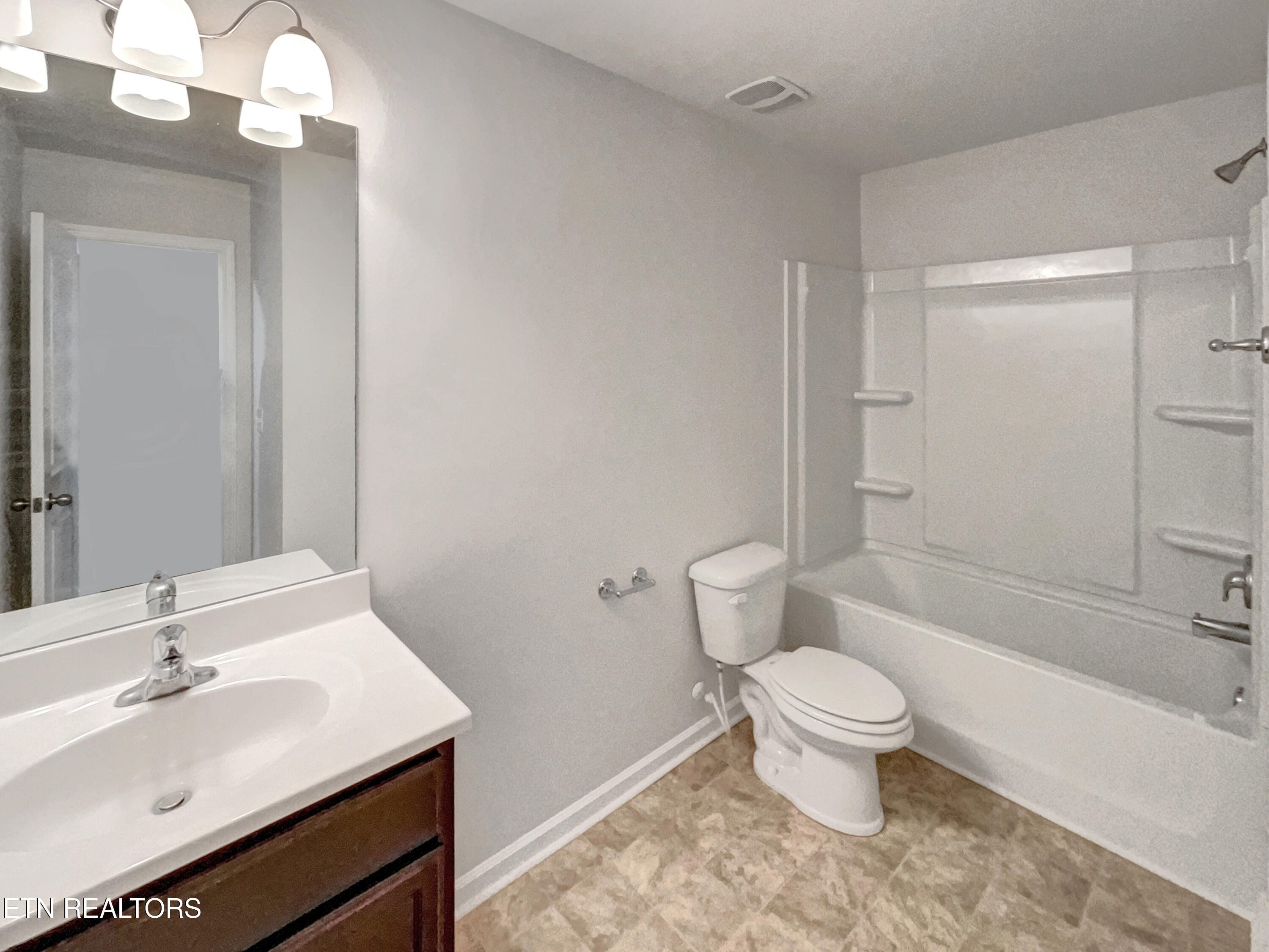 172 Mandy Lane Lenoir City TN 37772
