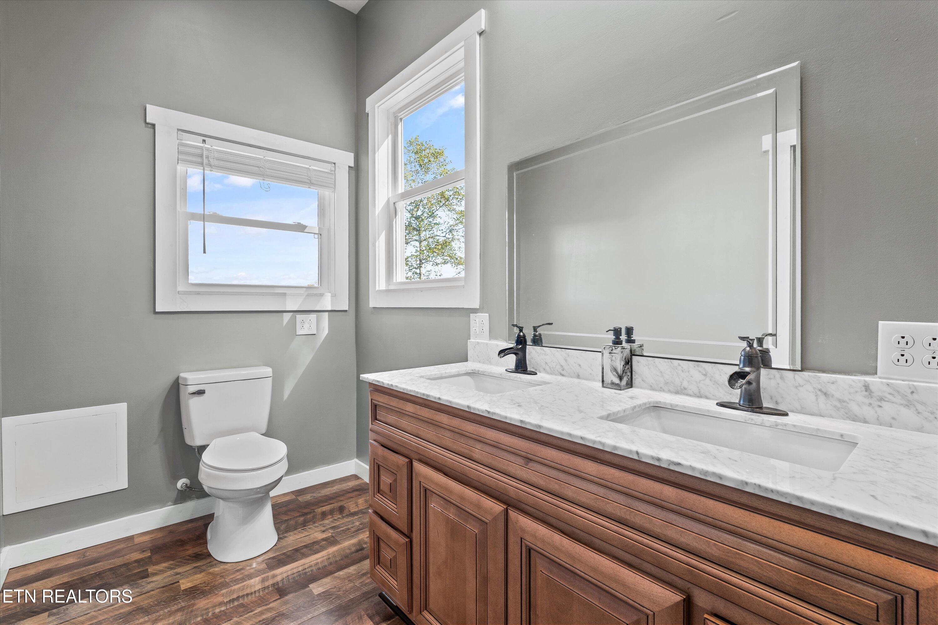 620 E Norris Point Road Lafollette TN 37766