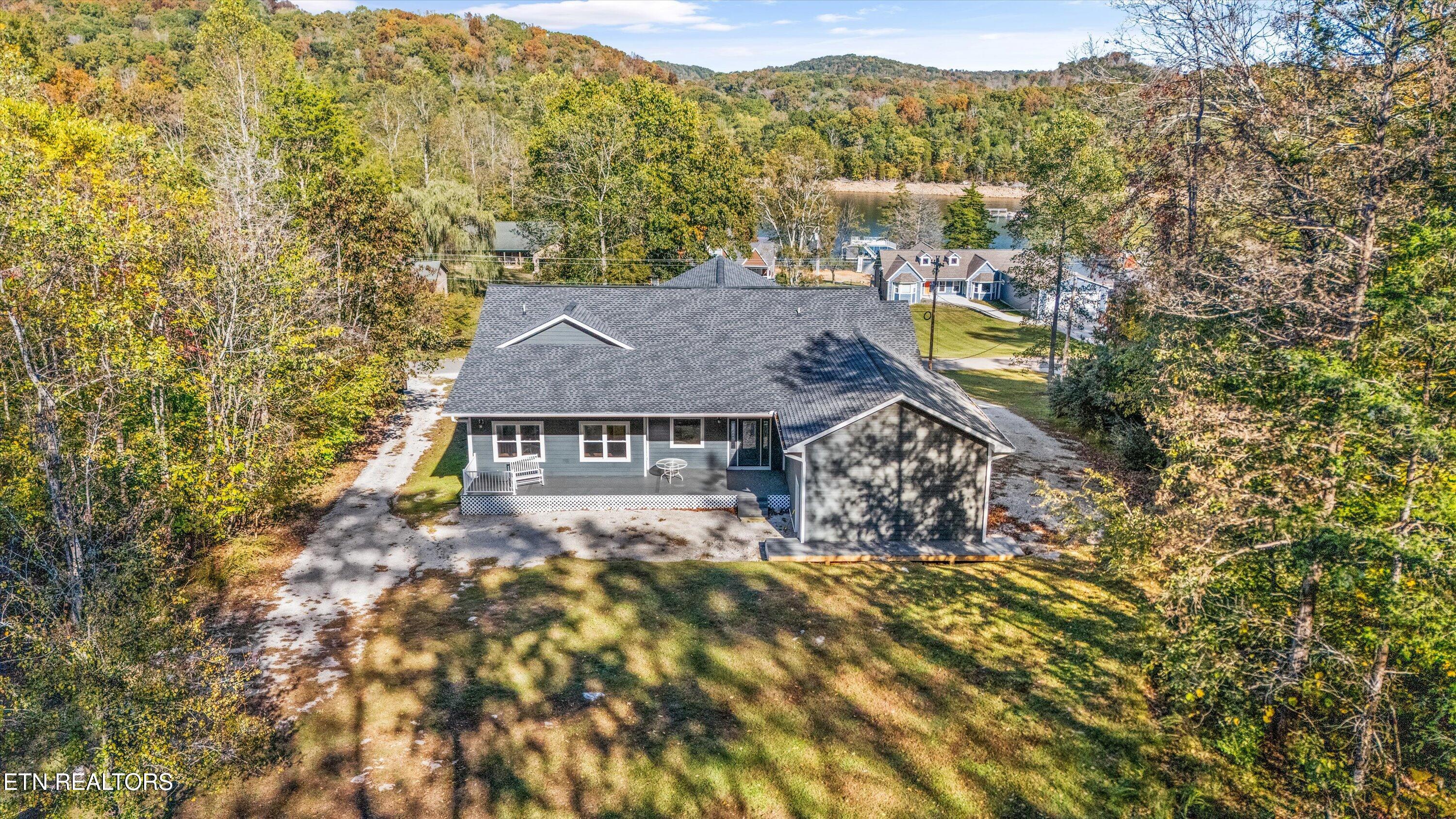 620 E Norris Point Road Lafollette TN 37766