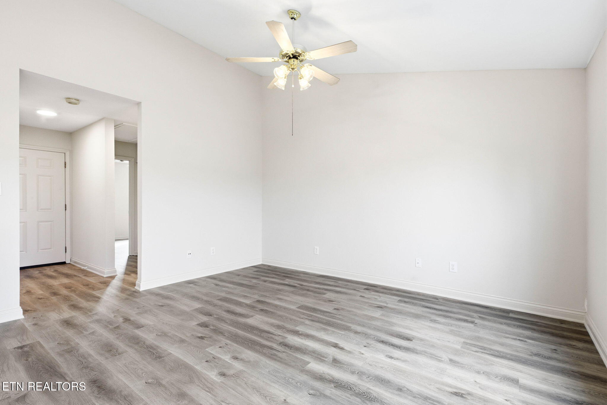 1117 Woodsprings Drive Knoxville TN 37923