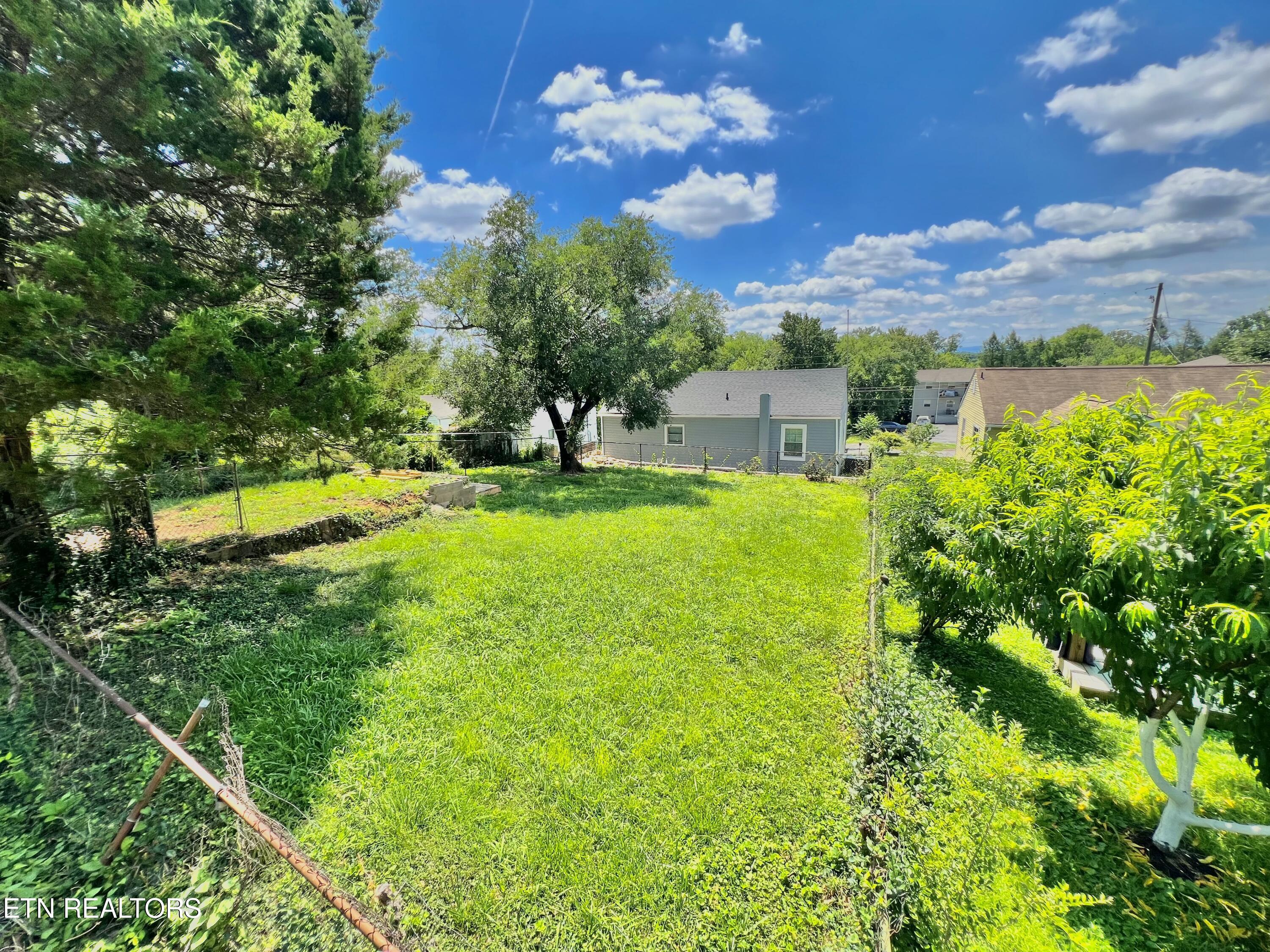 2627 Larkwood Lane Knoxville TN 37921