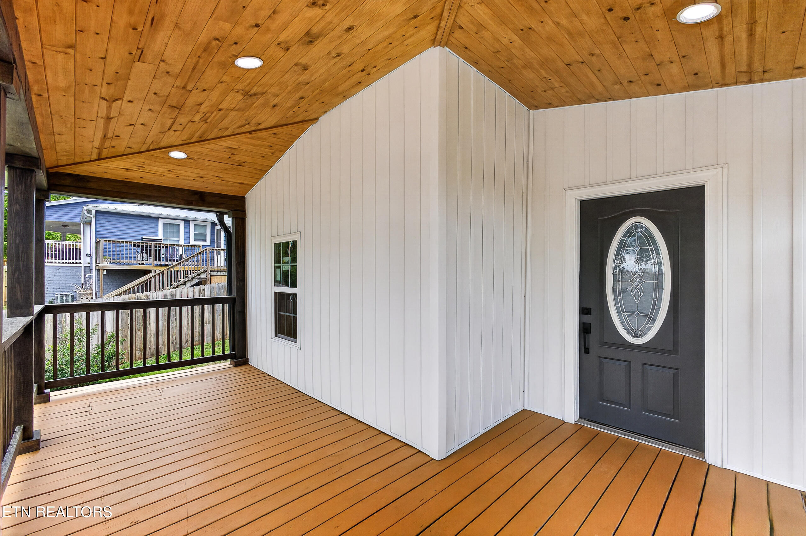 205 E 1st Avenue Lenoir City TN 37771
