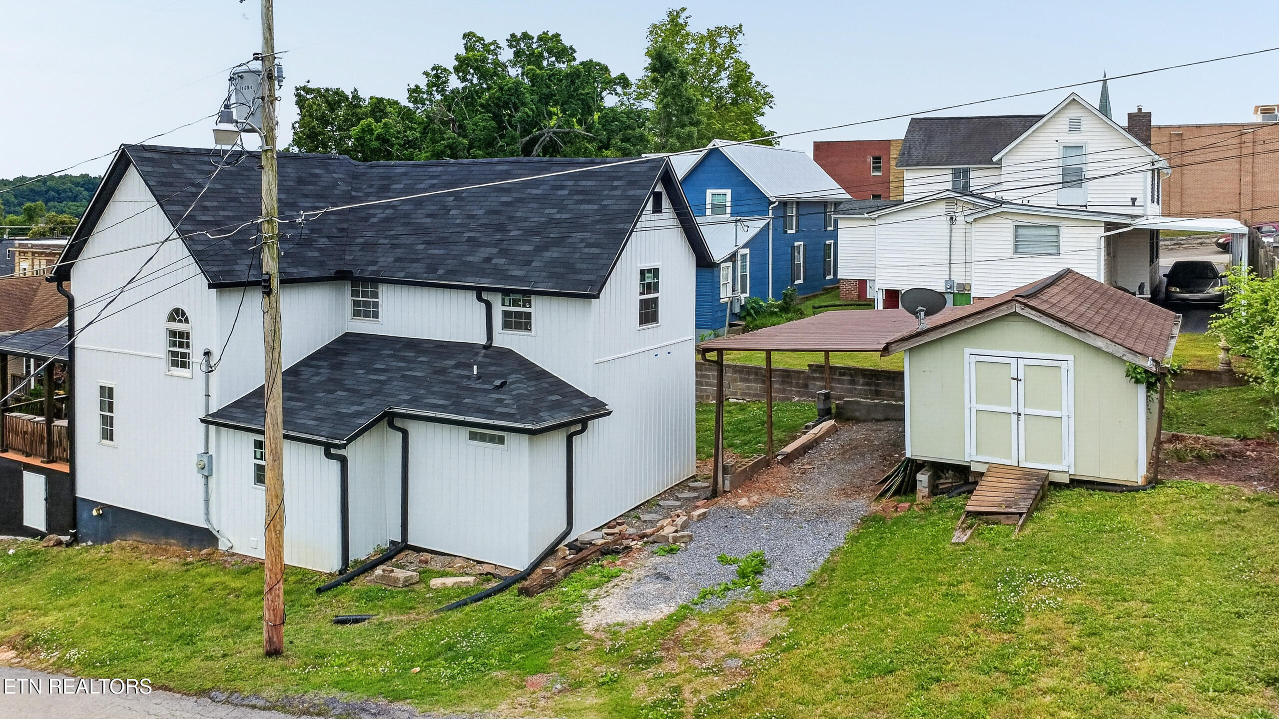 205 E 1st Avenue Lenoir City TN 37771