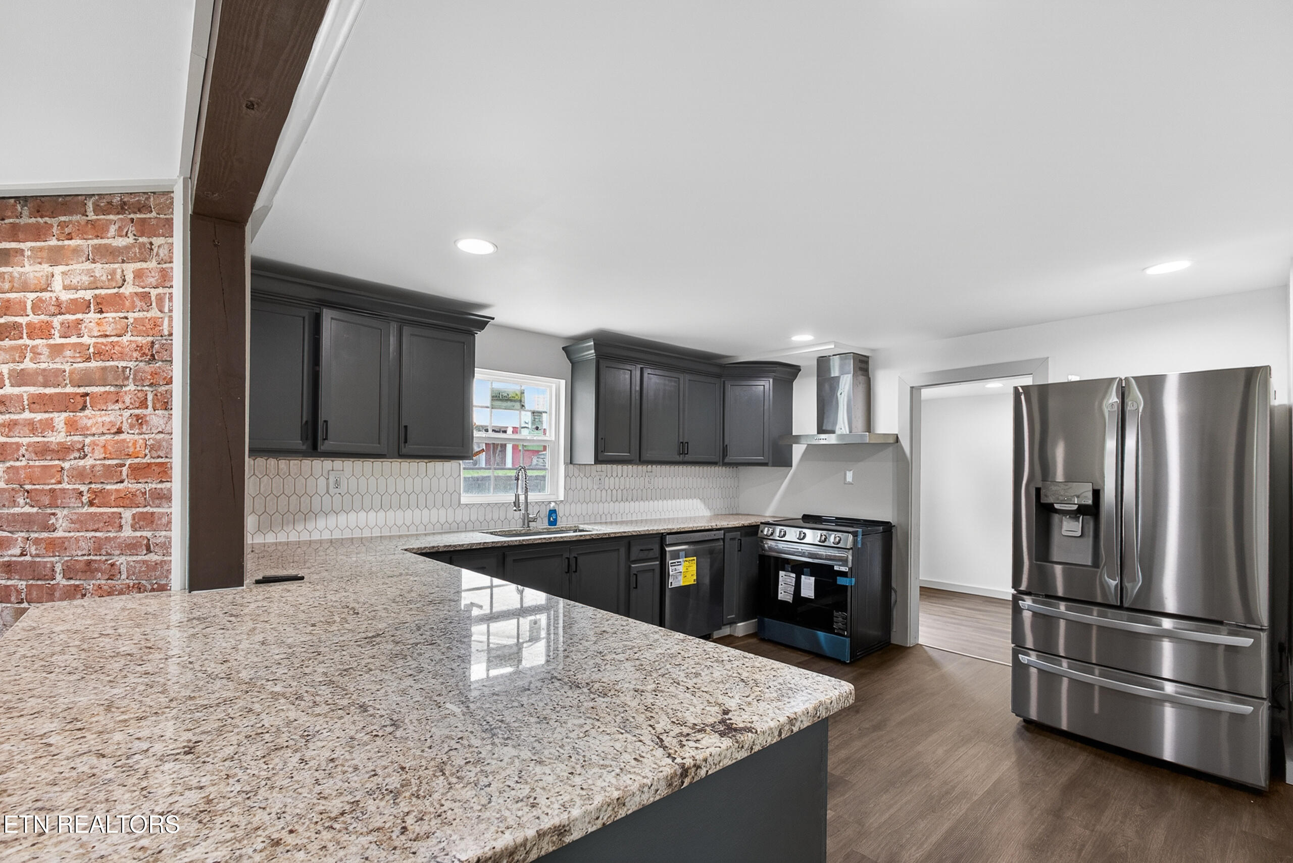 205 E 1st Avenue Lenoir City TN 37771