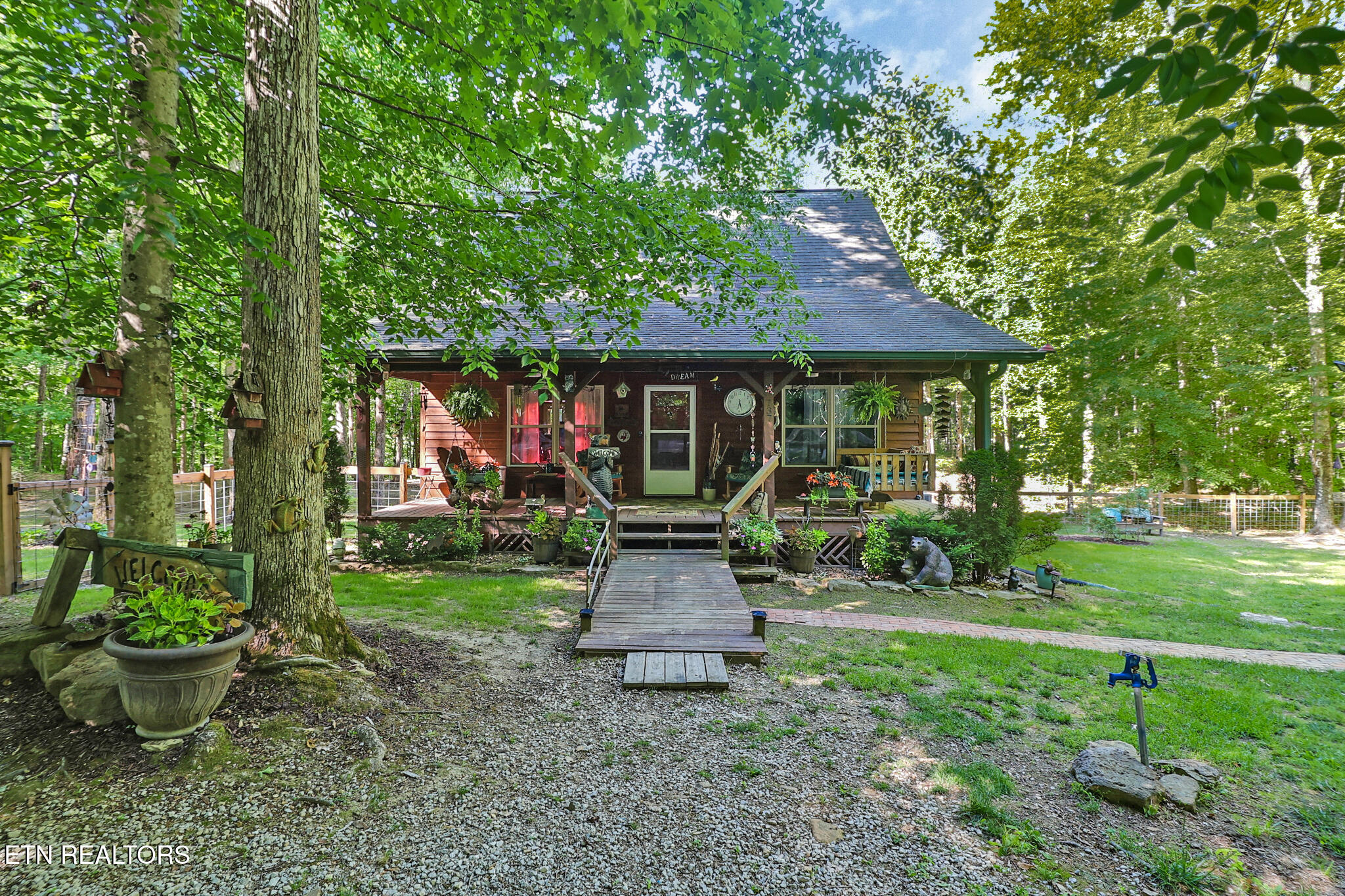 737 Edd Linder Road Jamestown TN 38556
