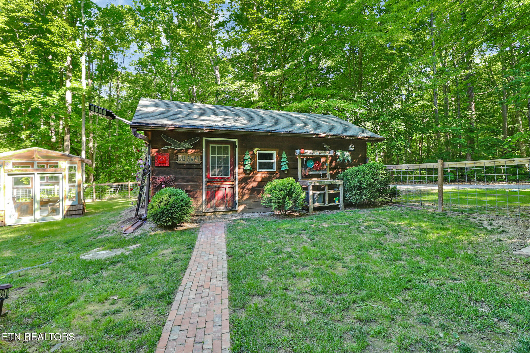 737 Edd Linder Road Jamestown TN 38556