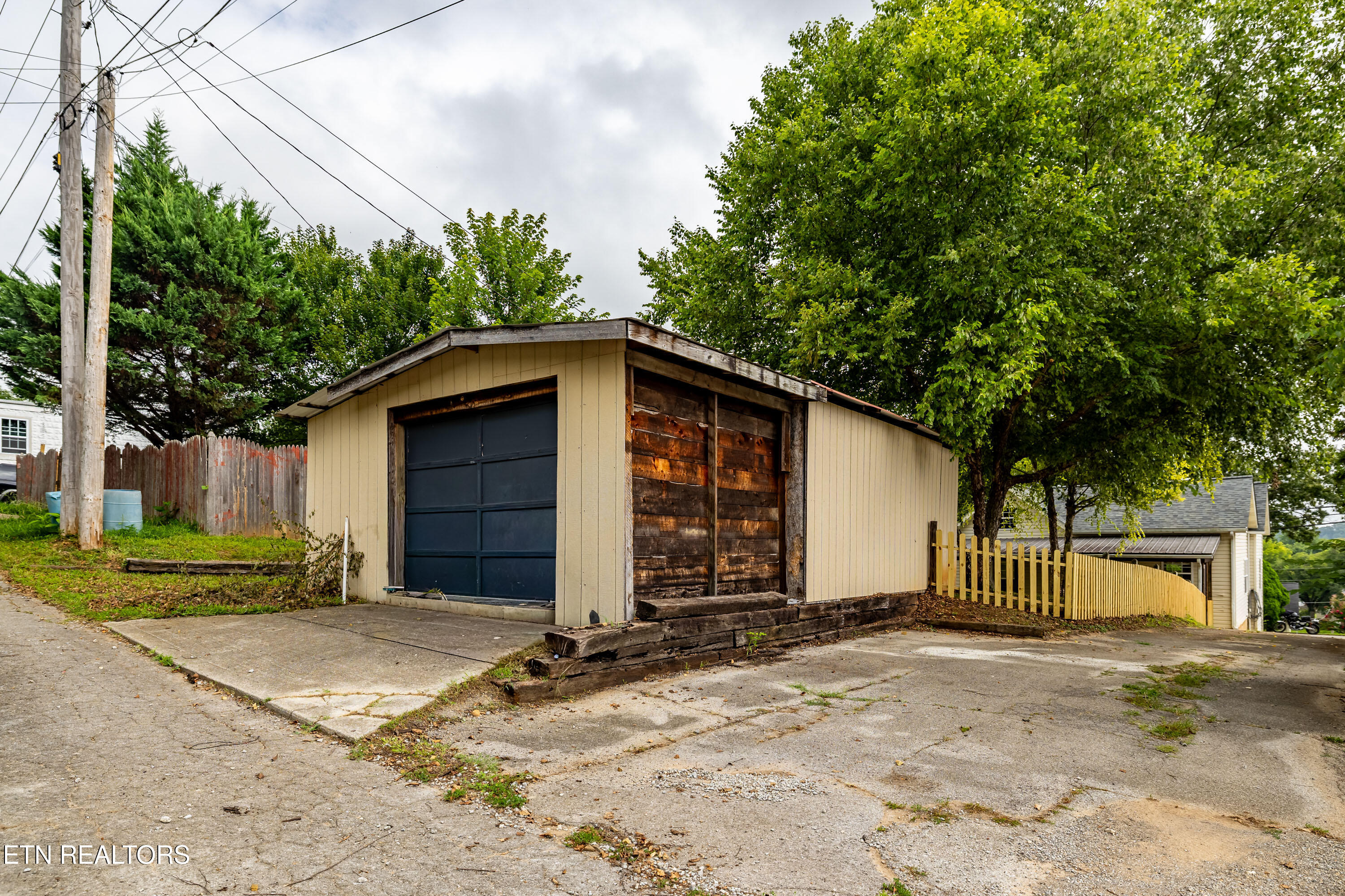 706 N C Street Lenoir City TN 37771
