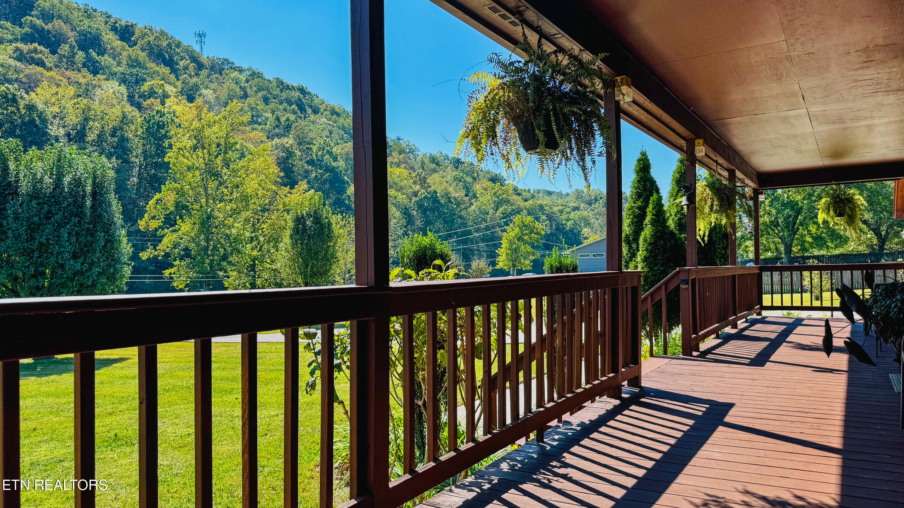 212 Granite Road Clinton TN 37716