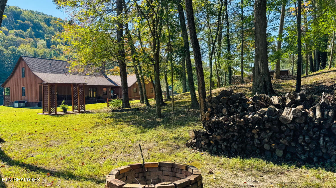 212 Granite Road Clinton TN 37716