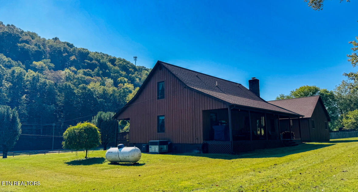 212 Granite Road Clinton TN 37716