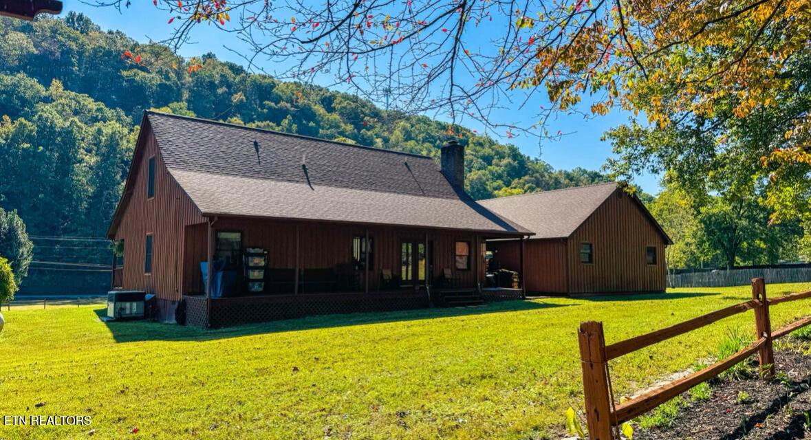 212 Granite Road Clinton TN 37716
