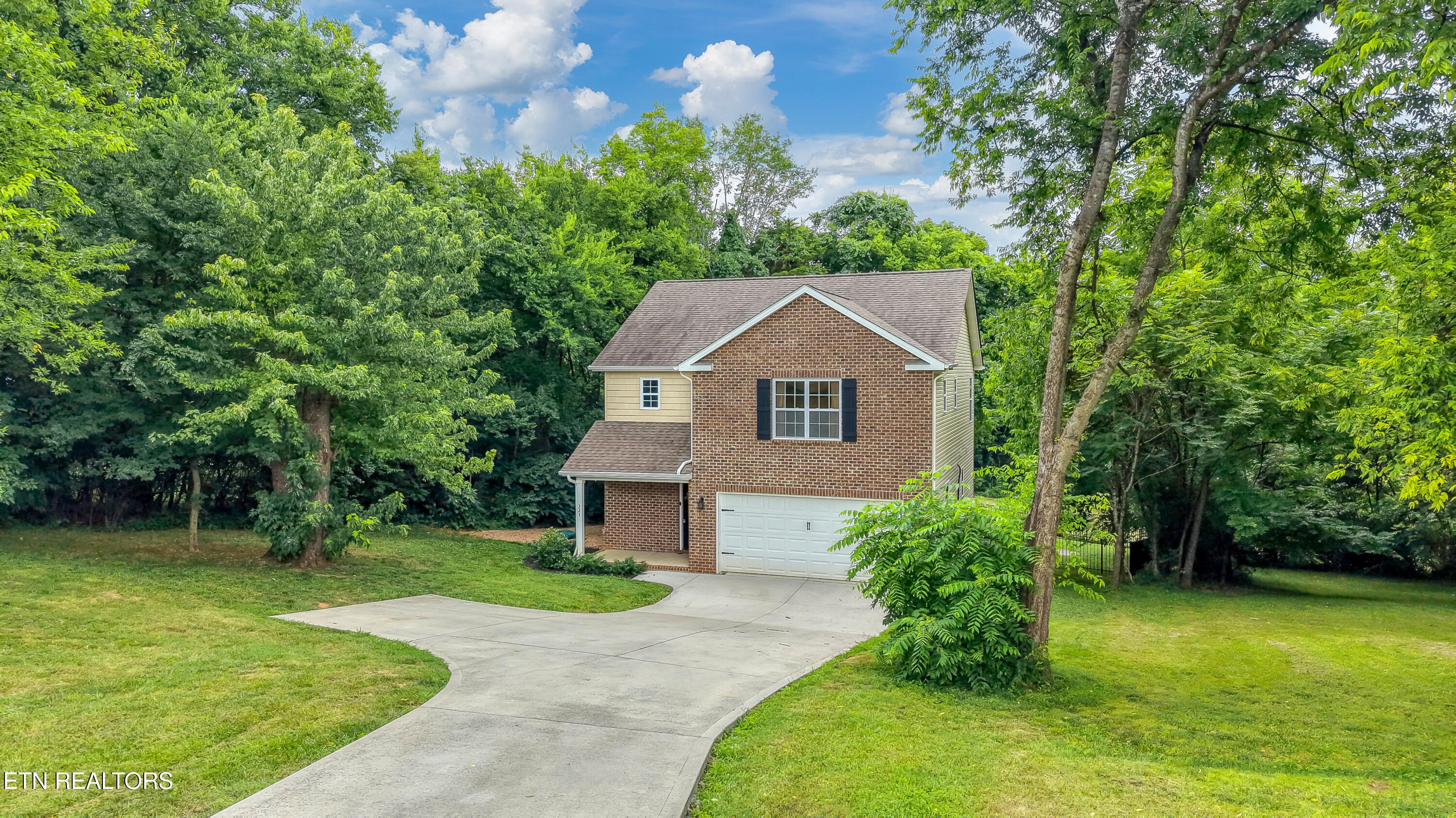 327 Brown School Road Maryville TN 37804