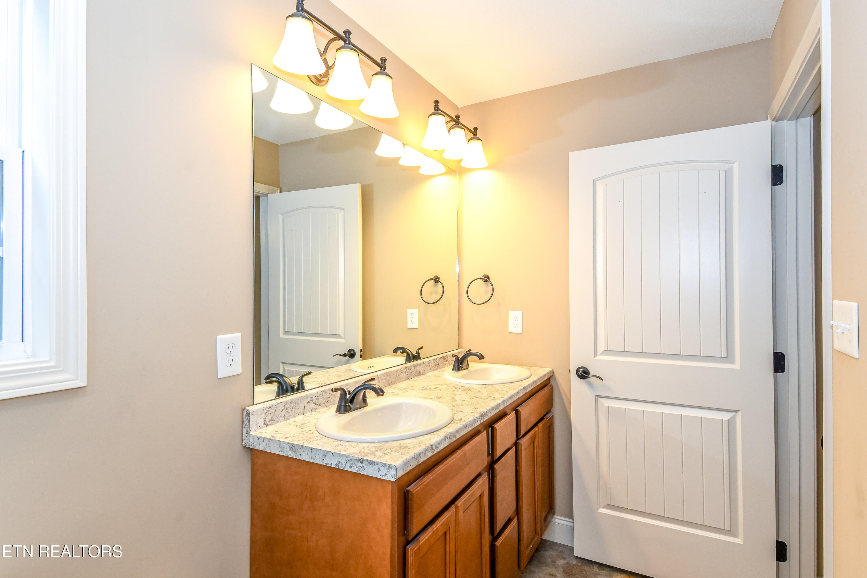 327 Brown School Road Maryville TN 37804