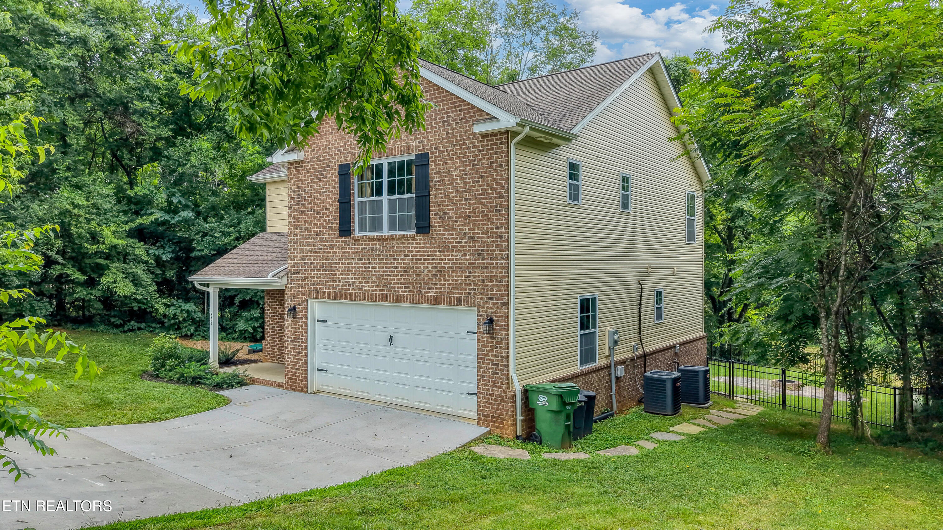 327 Brown School Road Maryville TN 37804