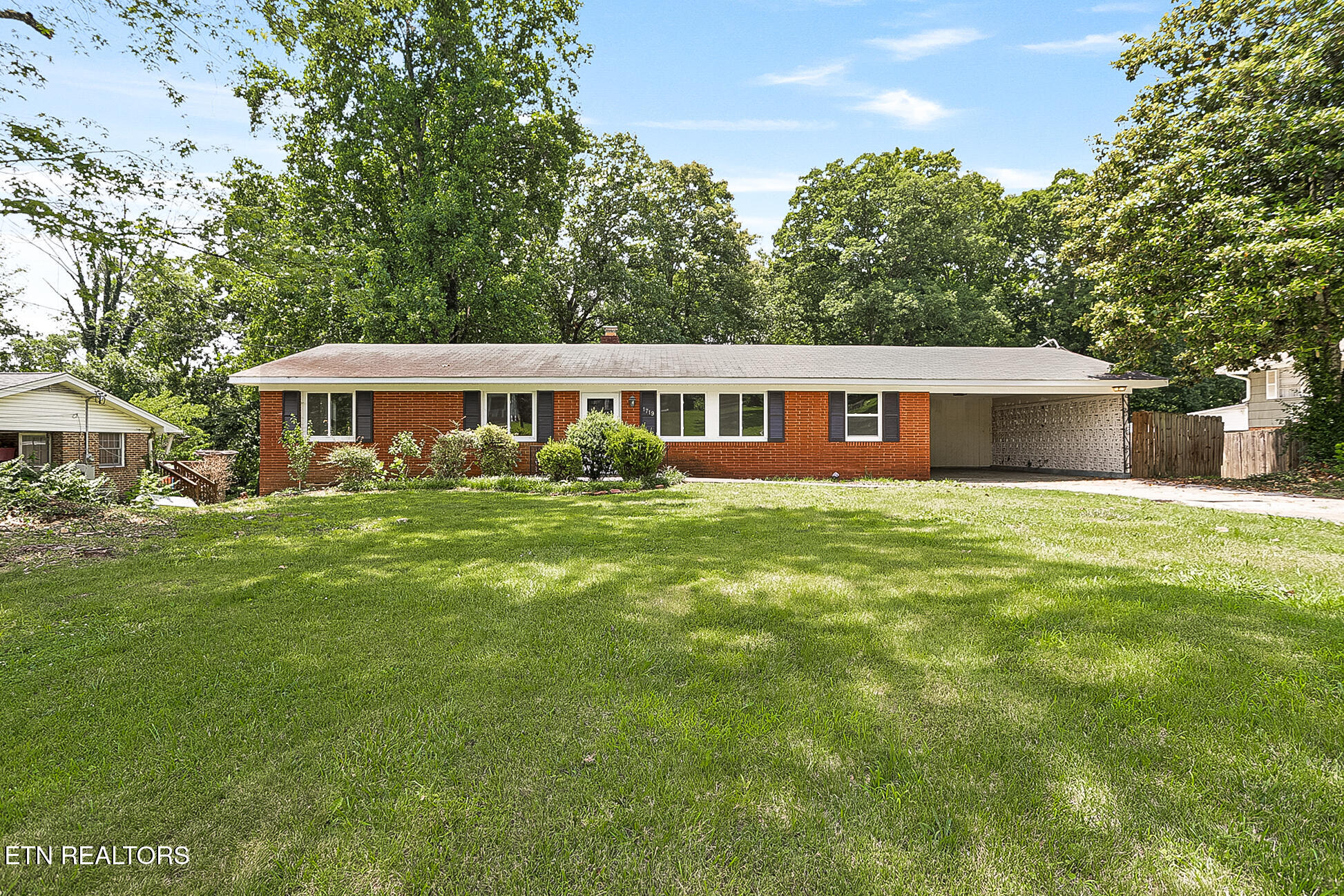 1719 Woodhaven Drive Knoxville TN 37914