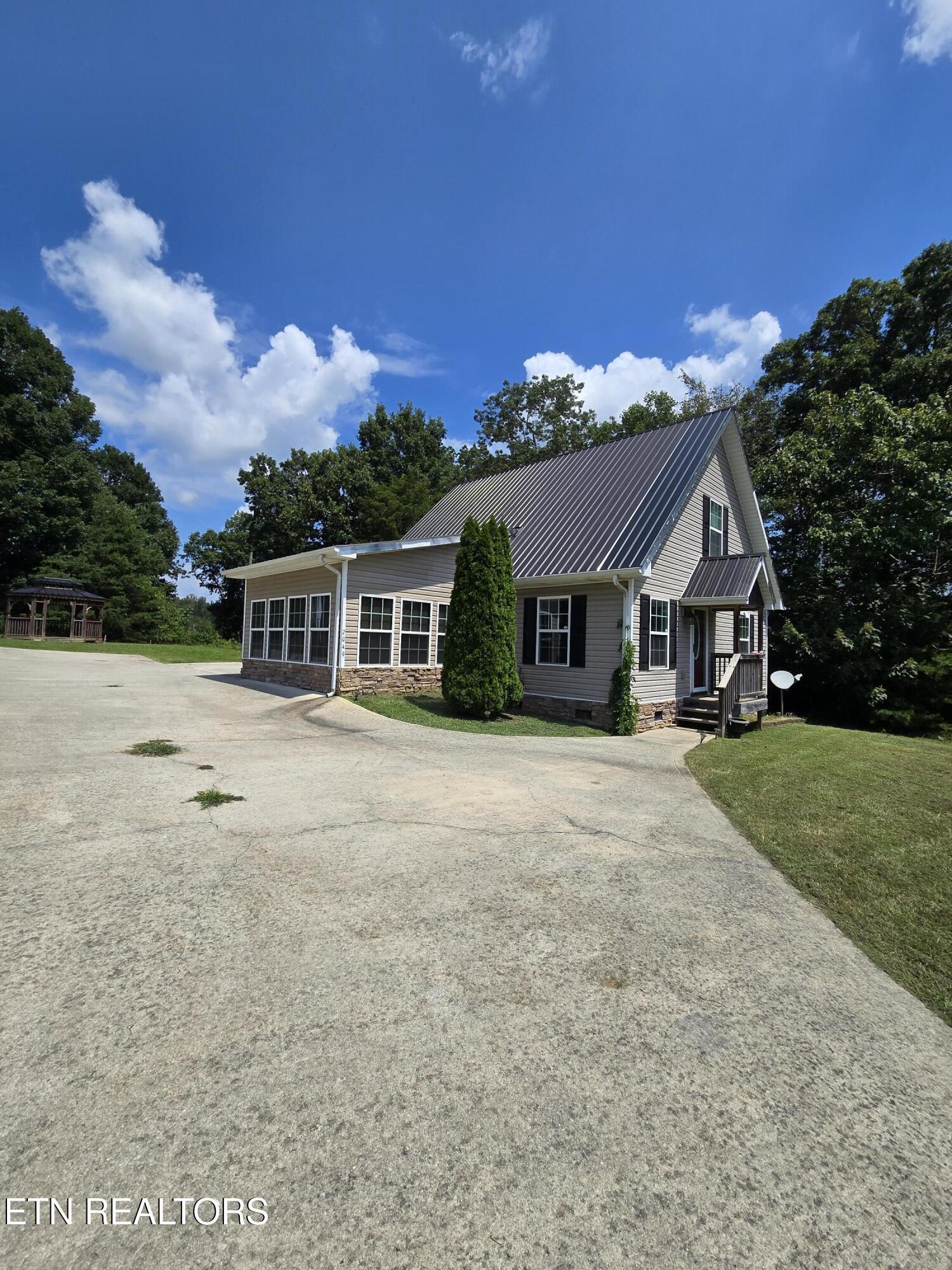 2049 Highway 322 E Sweetwater TN 37874