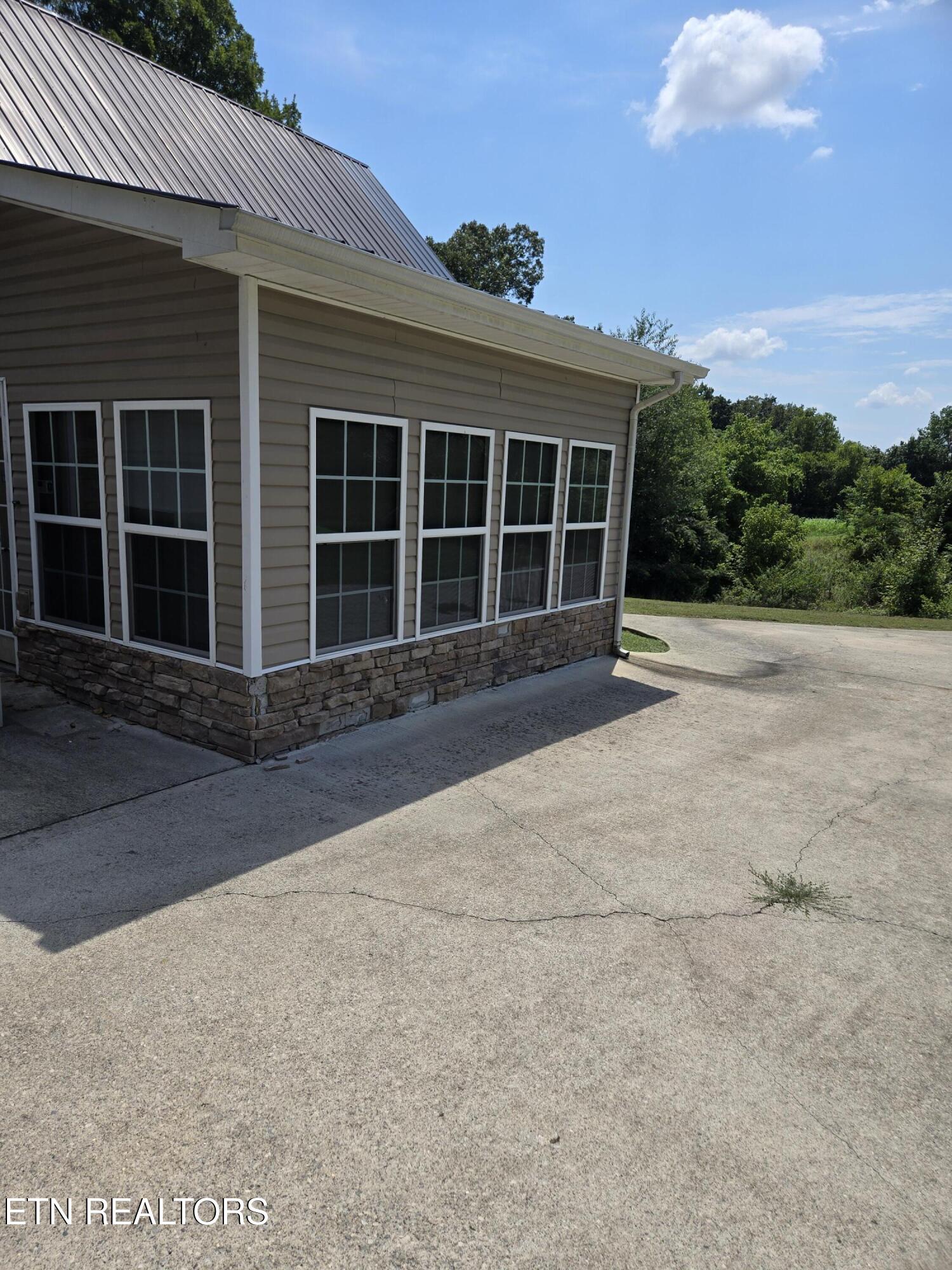 2049 Highway 322 E Sweetwater TN 37874
