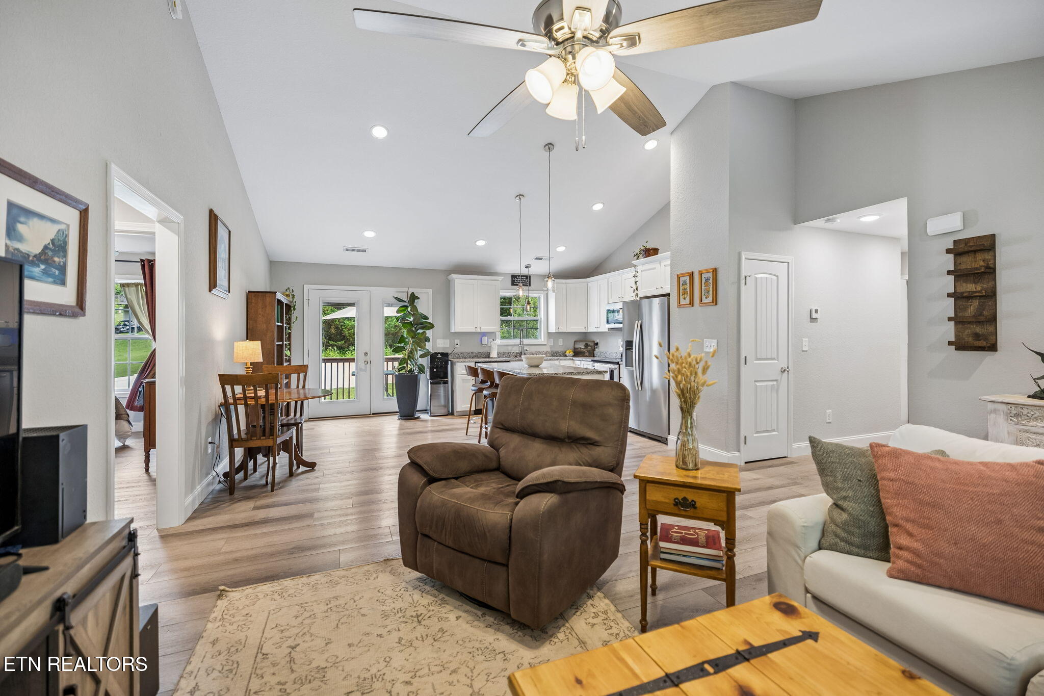 120 Breezewood Circle Clinton TN 37716