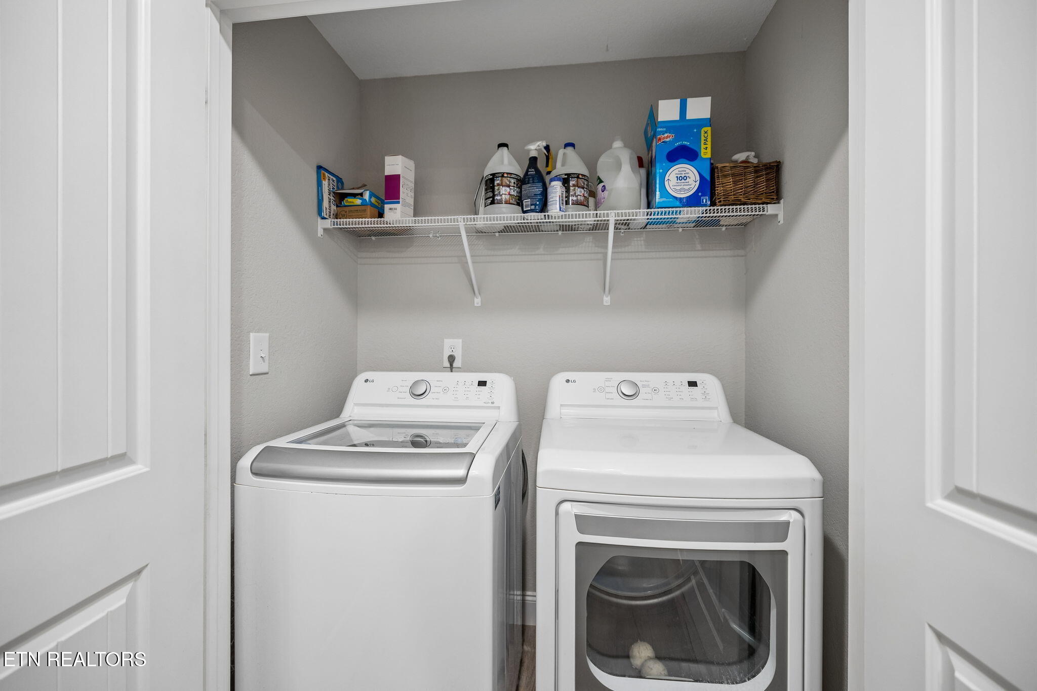 120 Breezewood Circle Clinton TN 37716