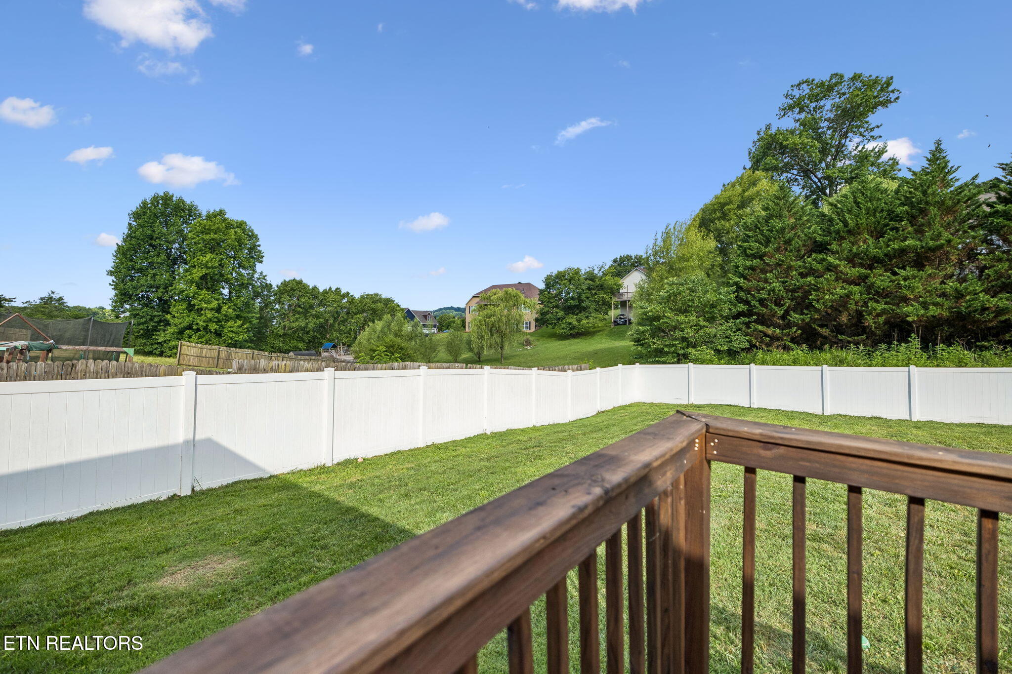 120 Breezewood Circle Clinton TN 37716