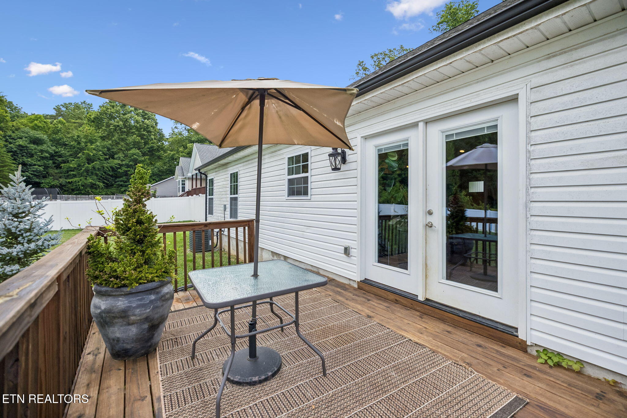 120 Breezewood Circle Clinton TN 37716