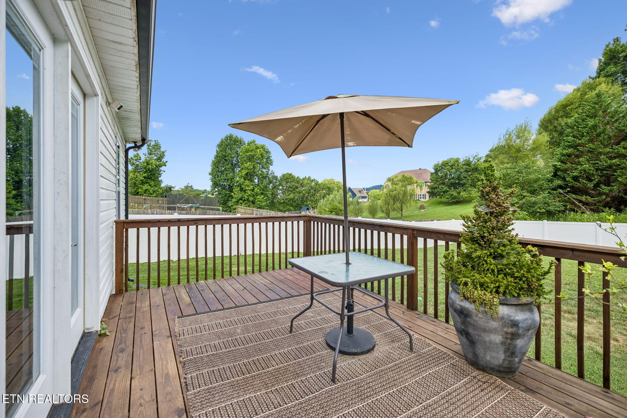 120 Breezewood Circle Clinton TN 37716