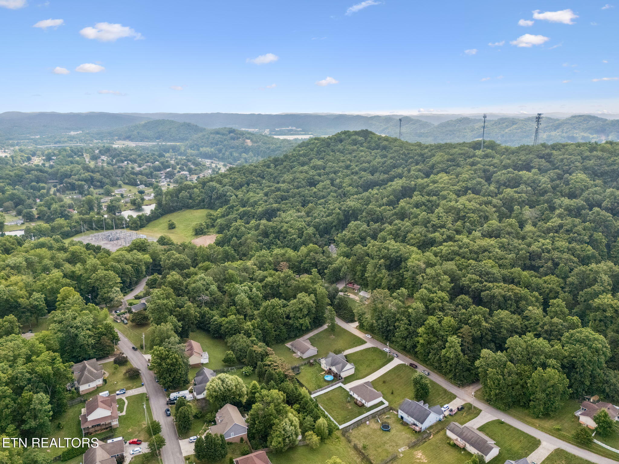 120 Breezewood Circle Clinton TN 37716