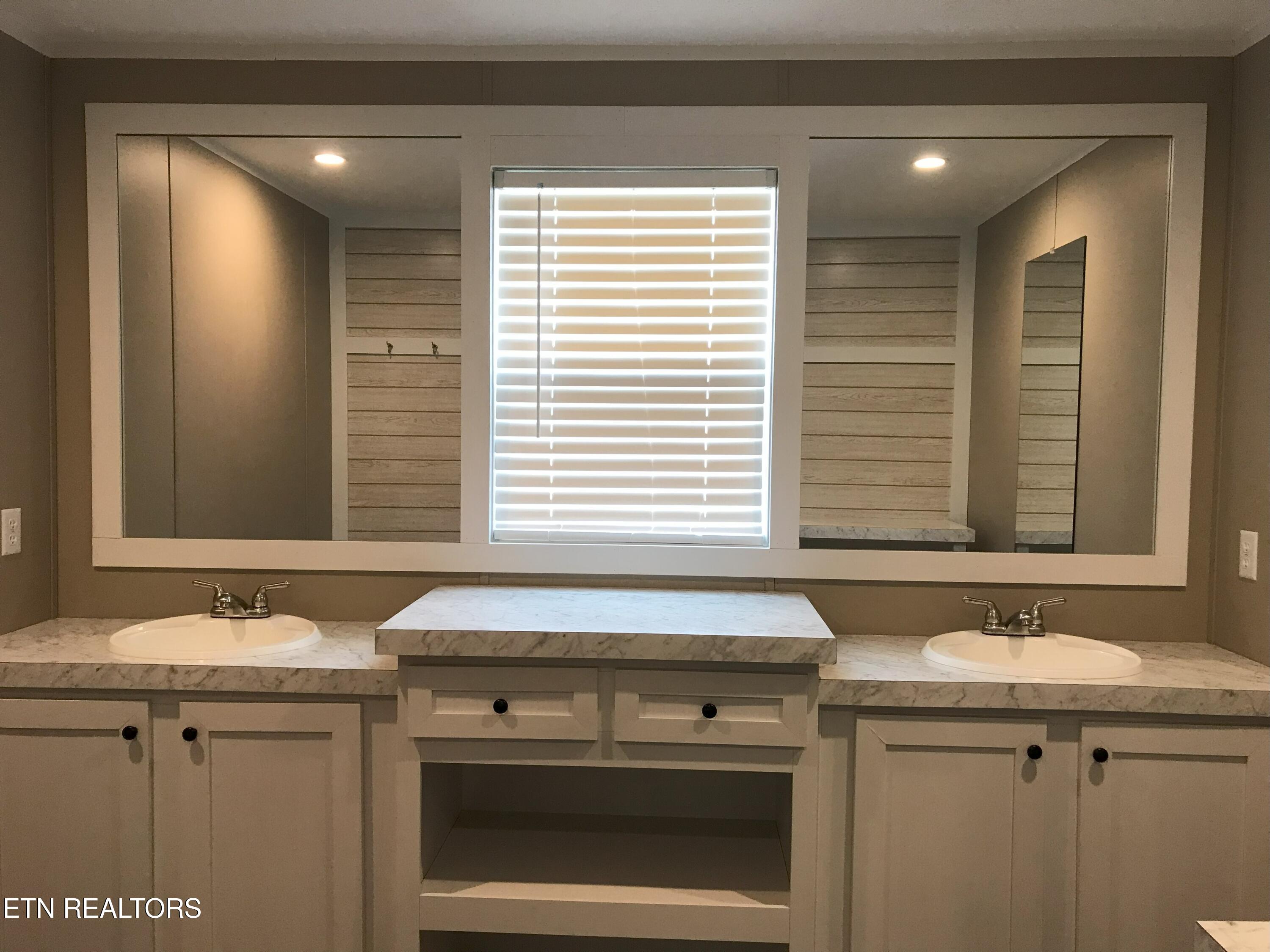 213 Aspen Drive Harriman TN 37748