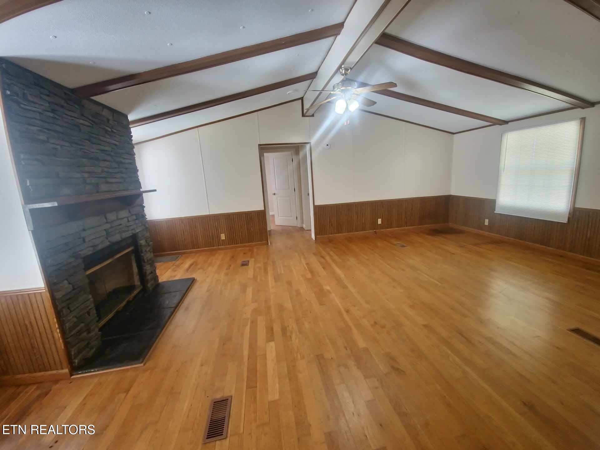 43 Cedar Lane Crab Orchard TN 37723