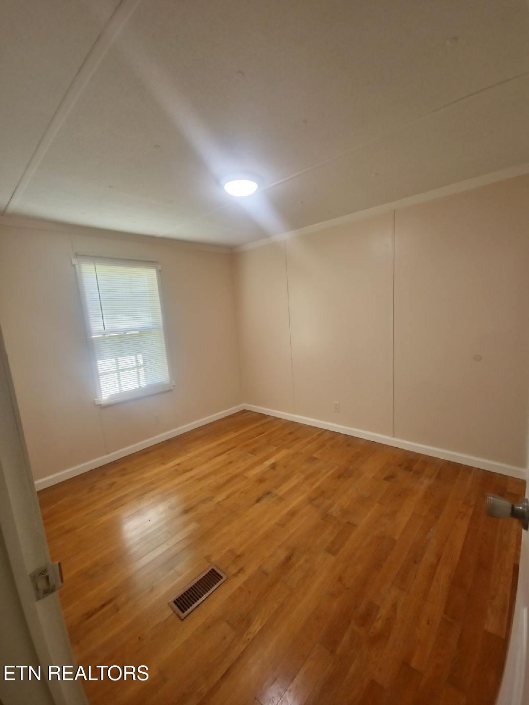 43 Cedar Lane Crab Orchard TN 37723