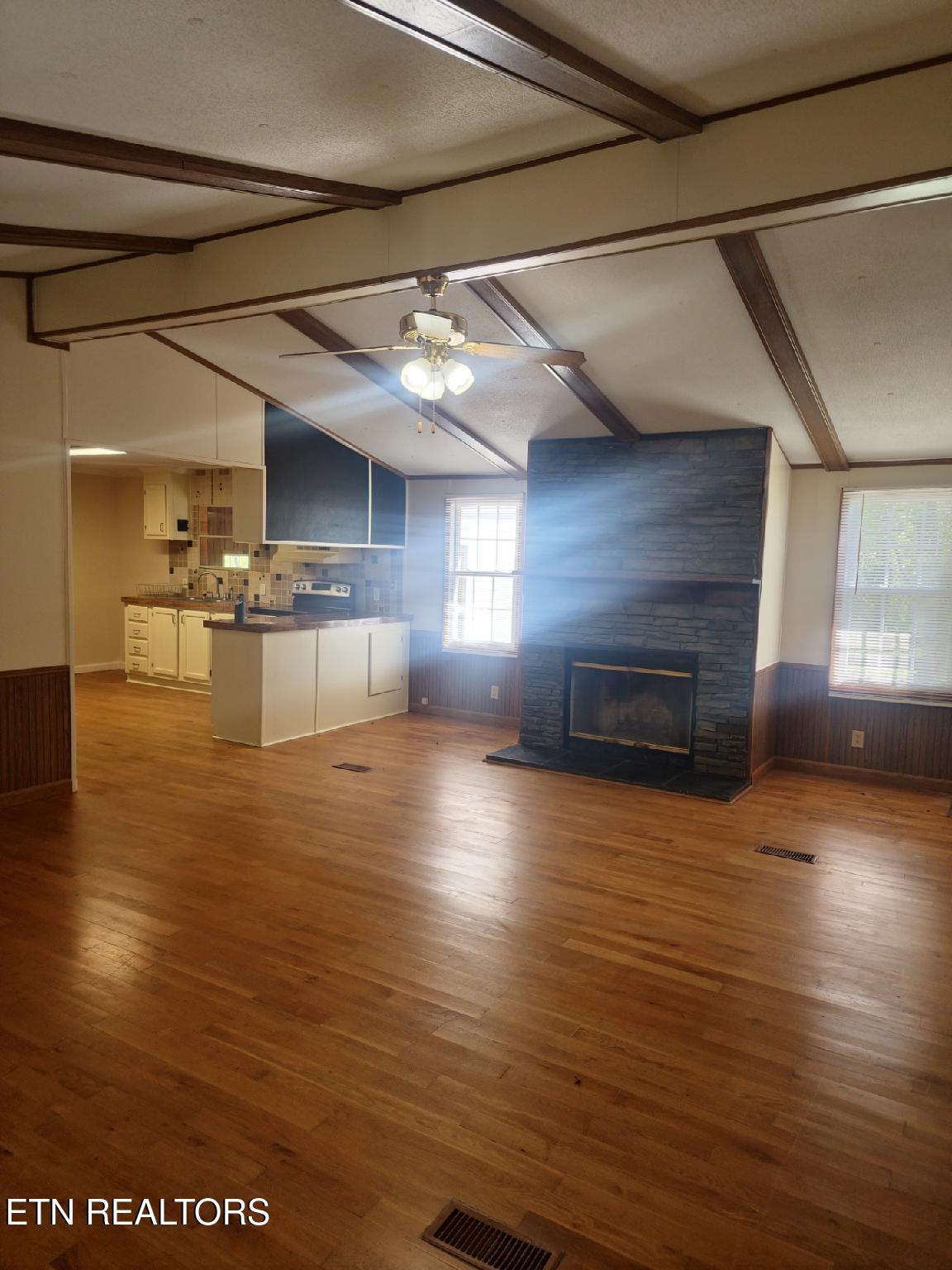 43 Cedar Lane Crab Orchard TN 37723