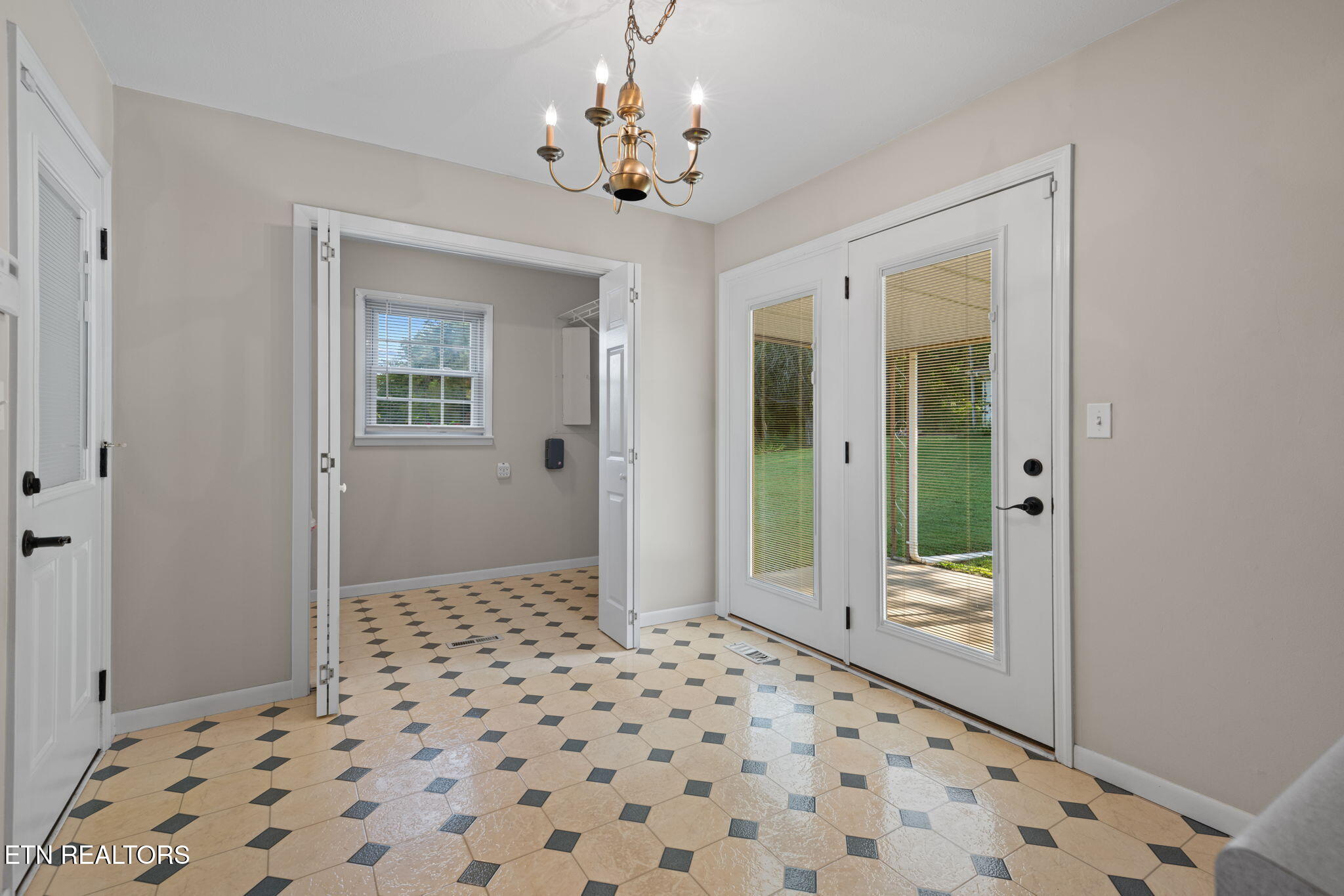130 Carden Lane Rocky Top TN 37769
