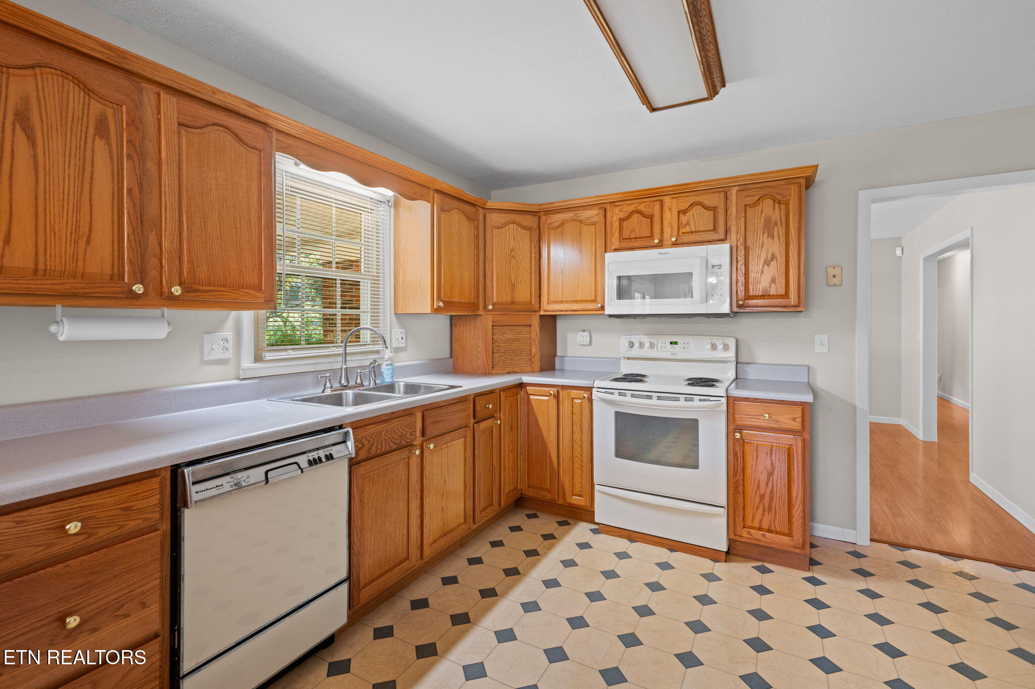 130 Carden Lane Rocky Top TN 37769