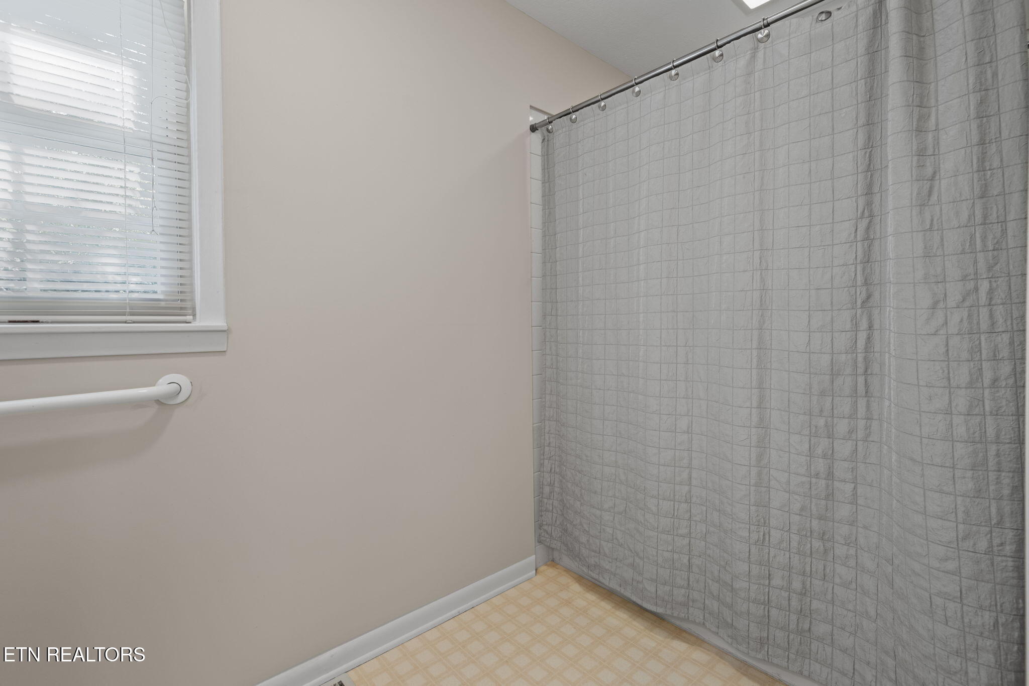 130 Carden Lane Rocky Top TN 37769