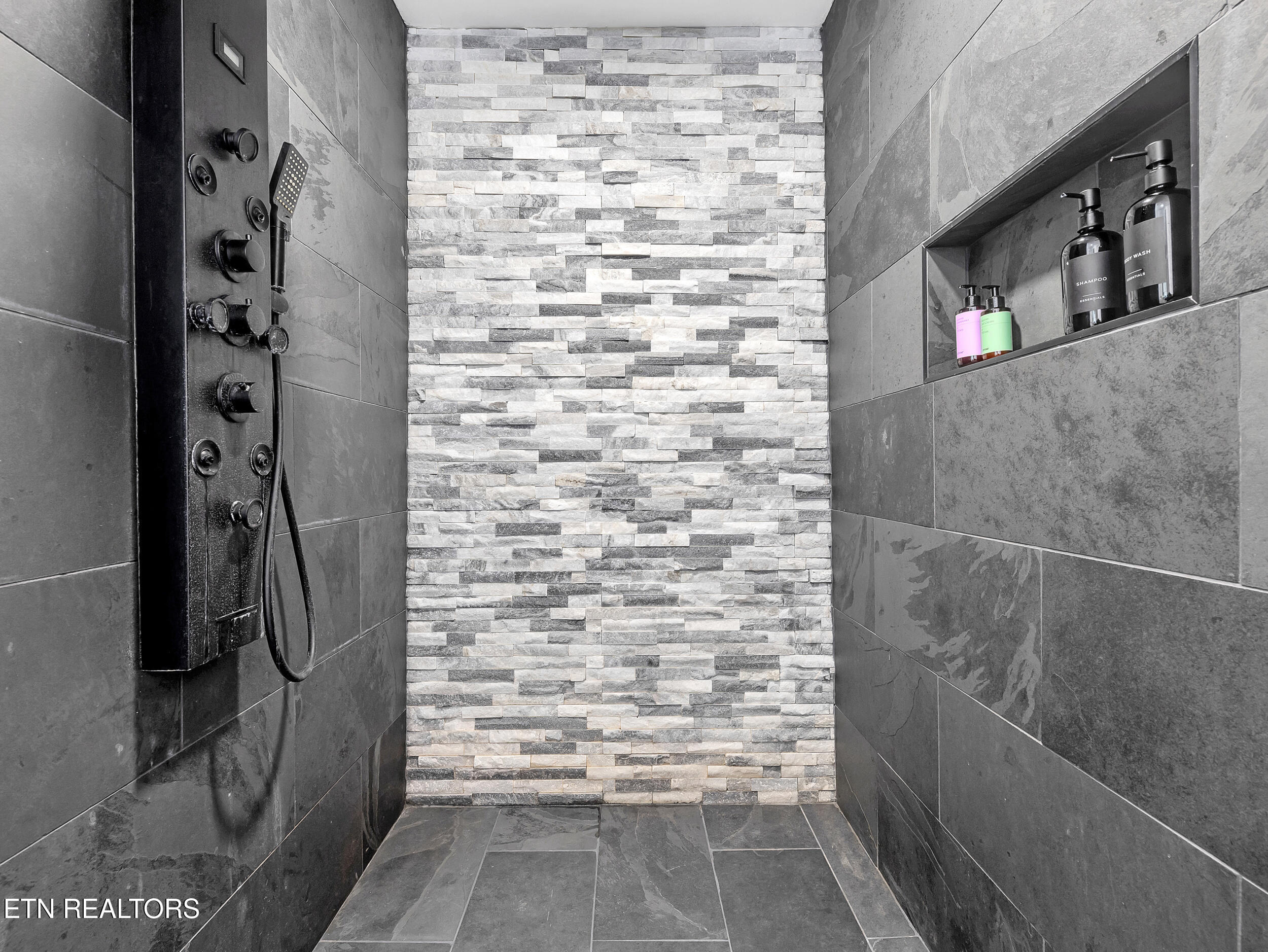 7514 Rivertrace Boulevard Knoxville TN 37920