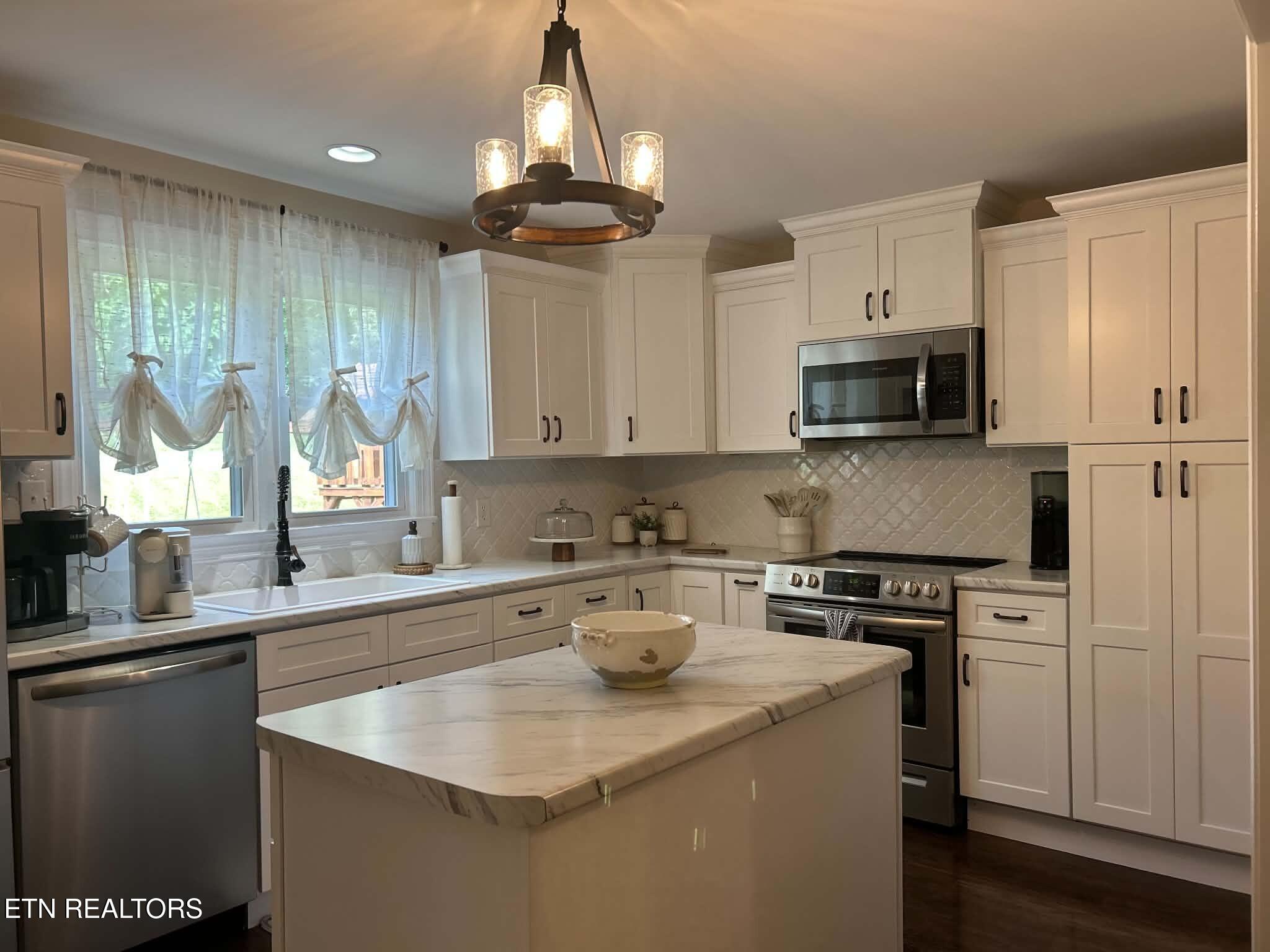 817 Lawnville Road Kingston TN 37763