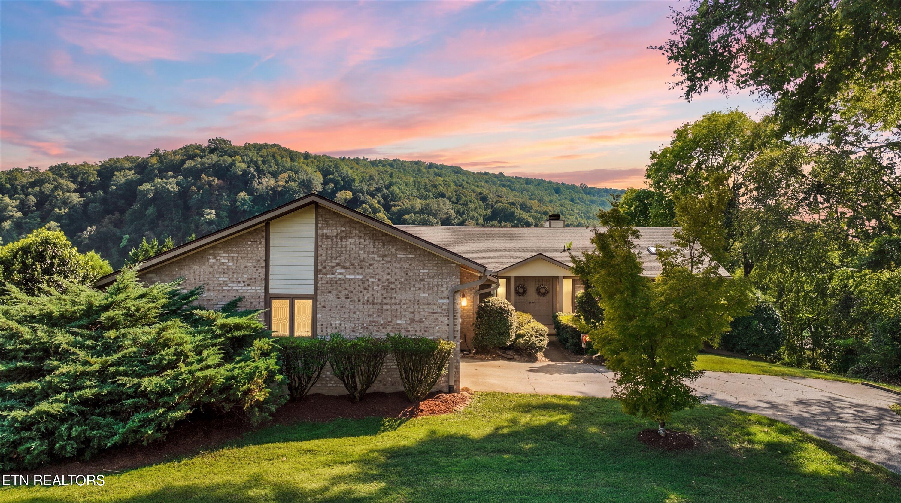109 Lakeview Place Clinton TN 37716