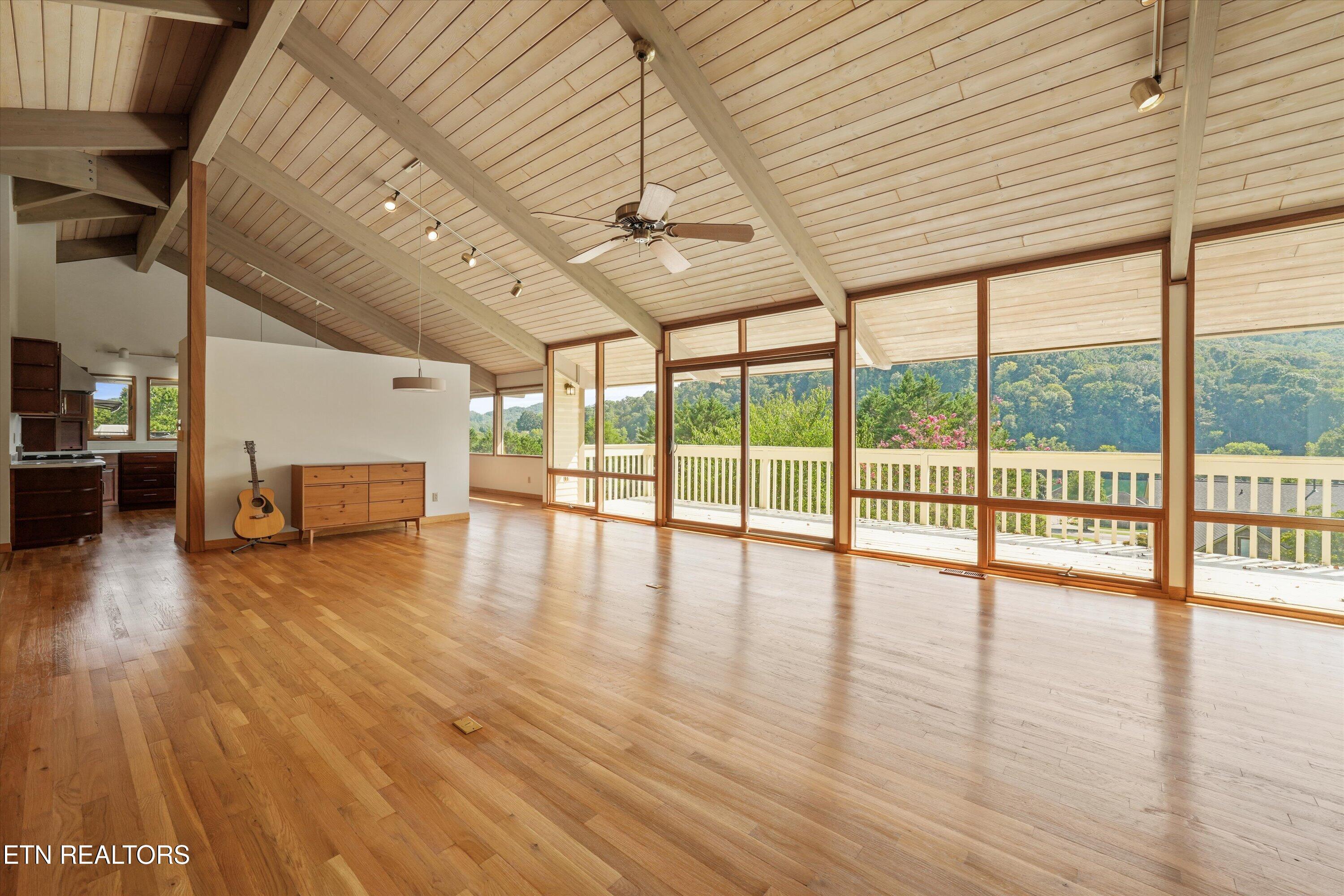 109 Lakeview Place Clinton TN 37716