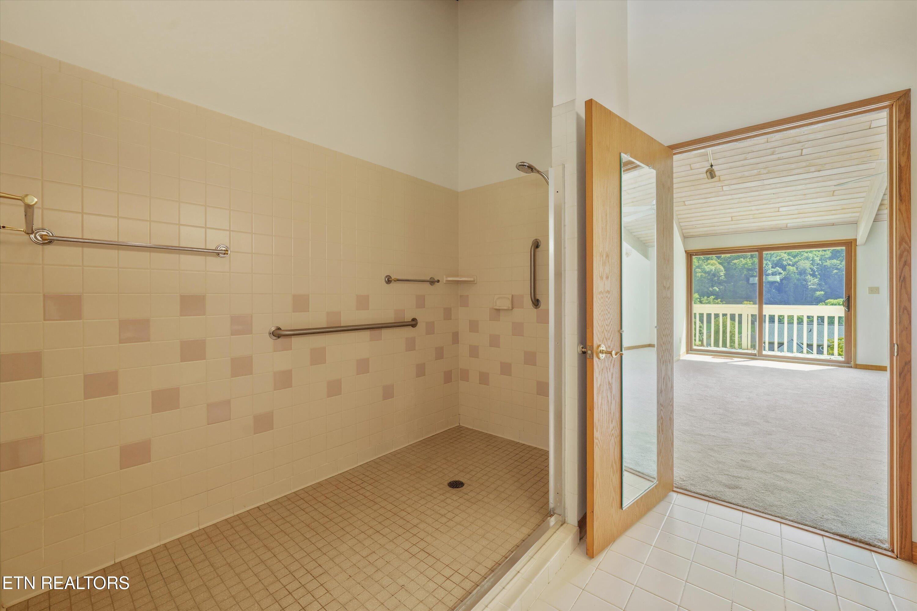 109 Lakeview Place Clinton TN 37716