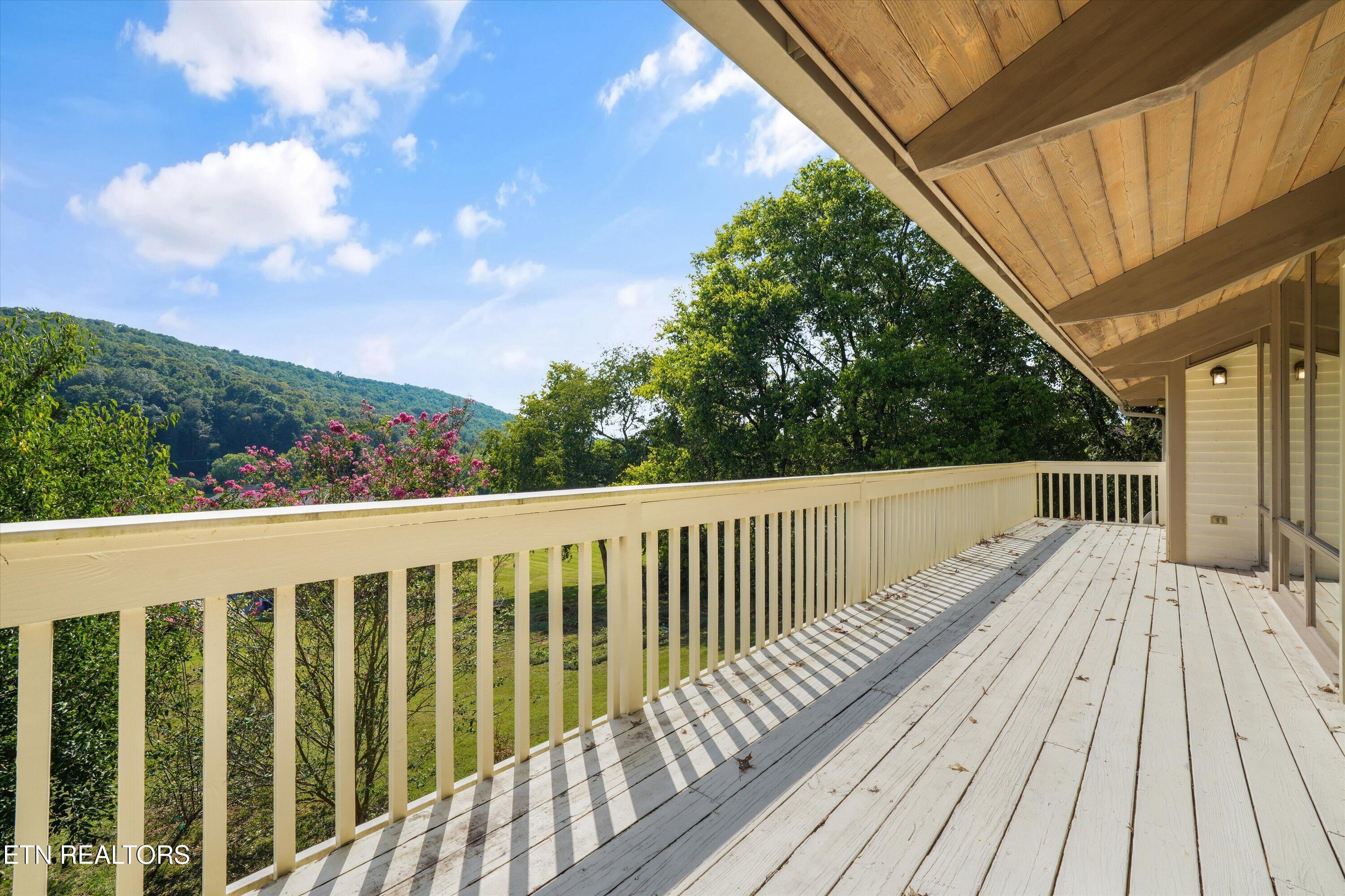 109 Lakeview Place Clinton TN 37716