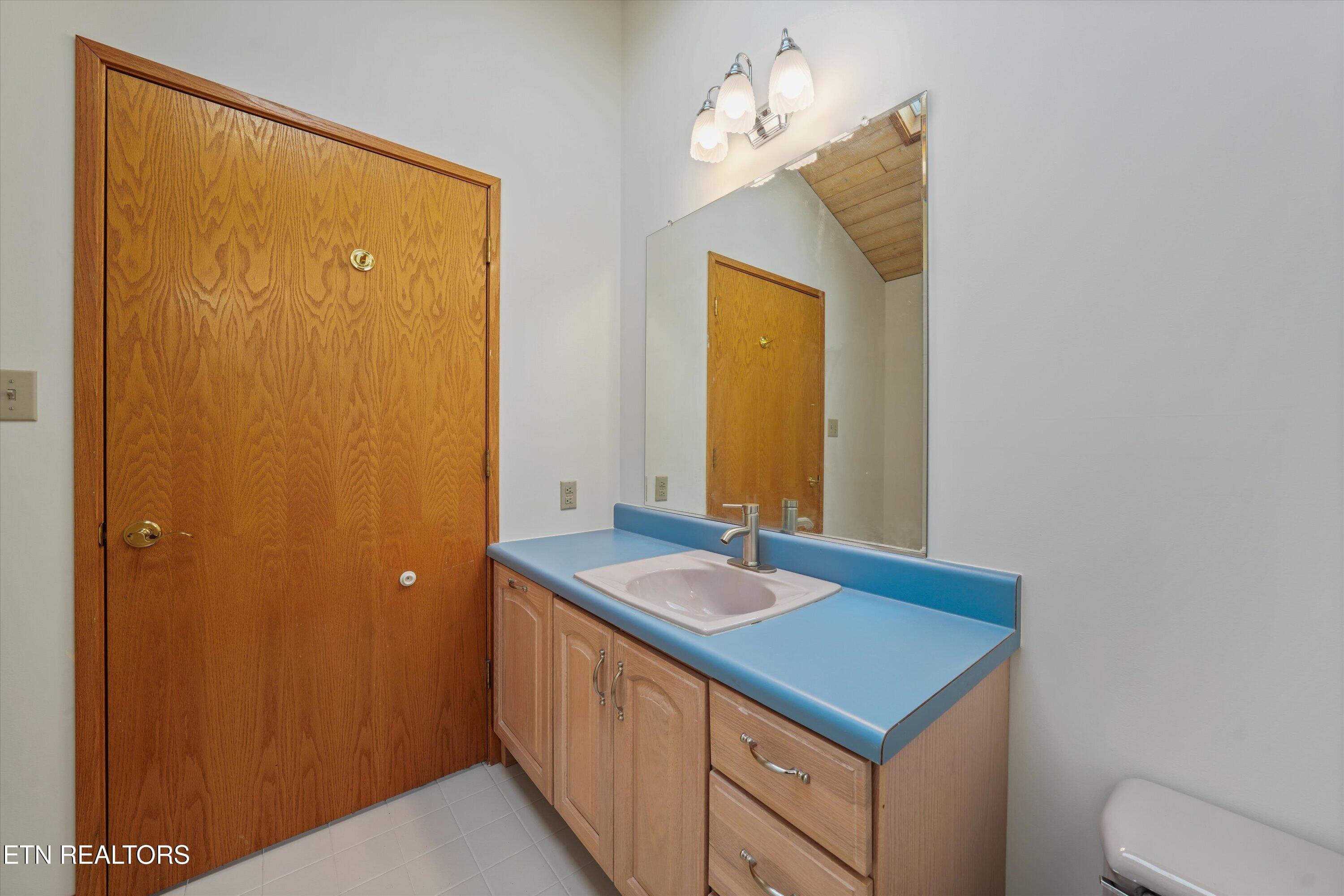 109 Lakeview Place Clinton TN 37716