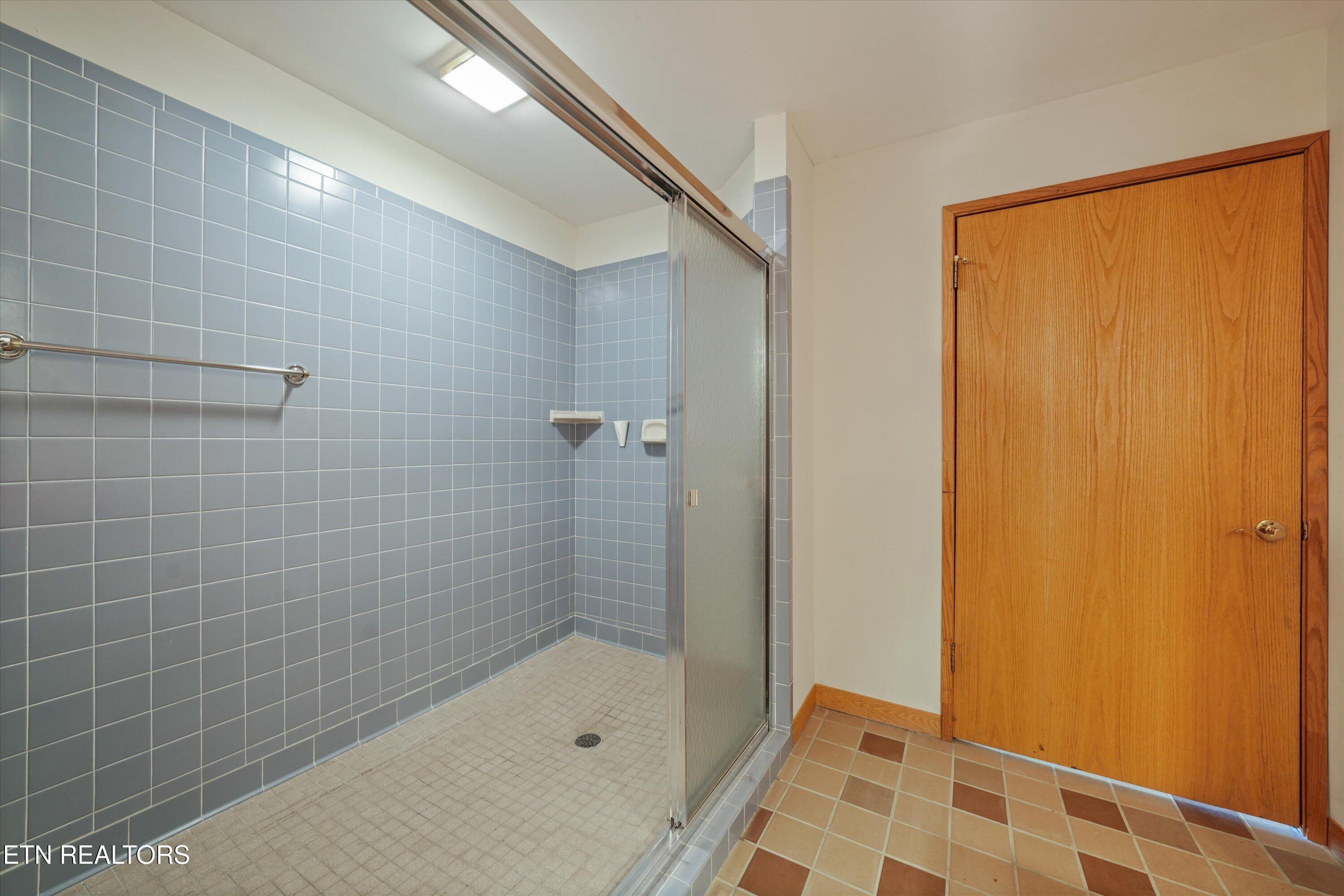 109 Lakeview Place Clinton TN 37716