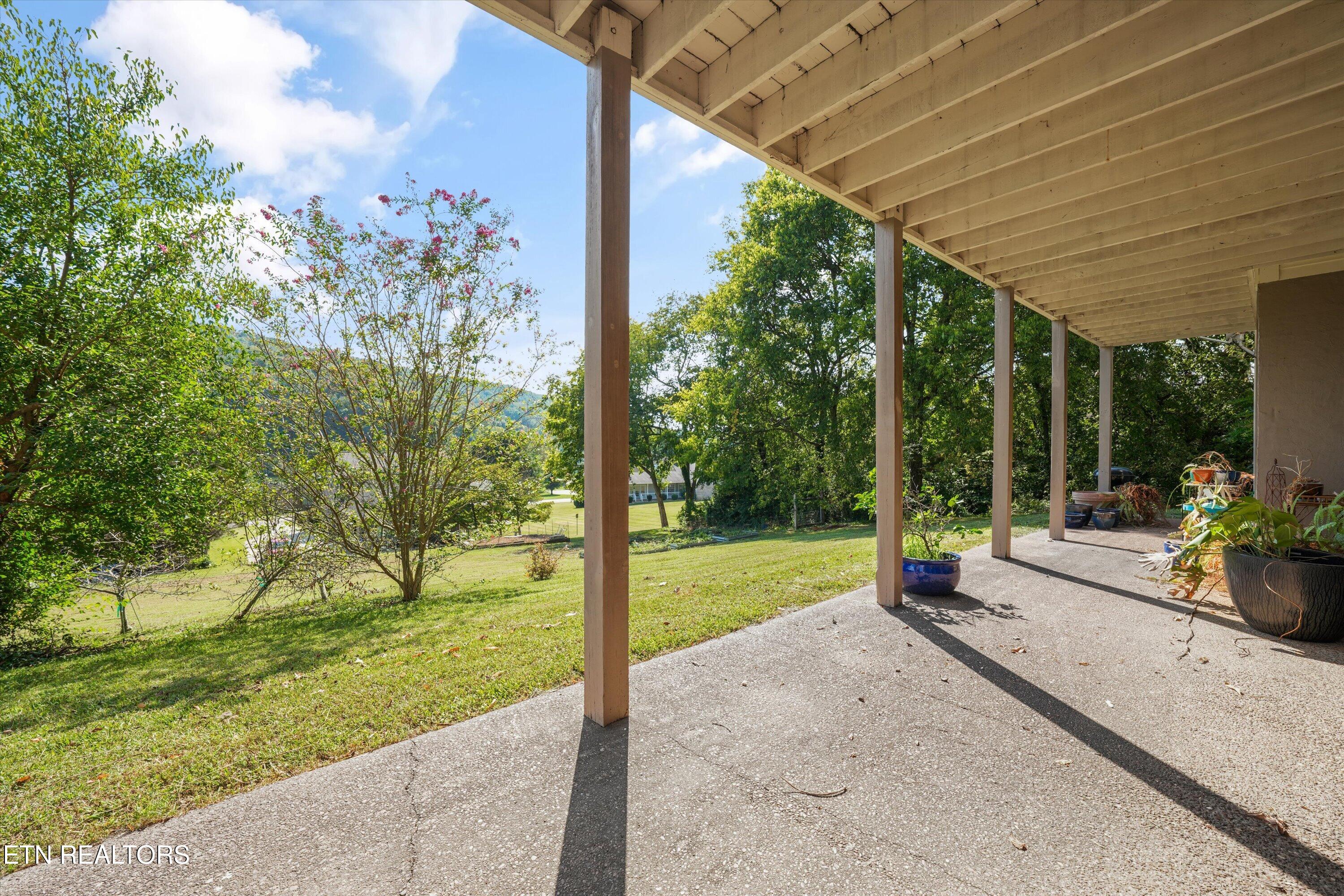 109 Lakeview Place Clinton TN 37716