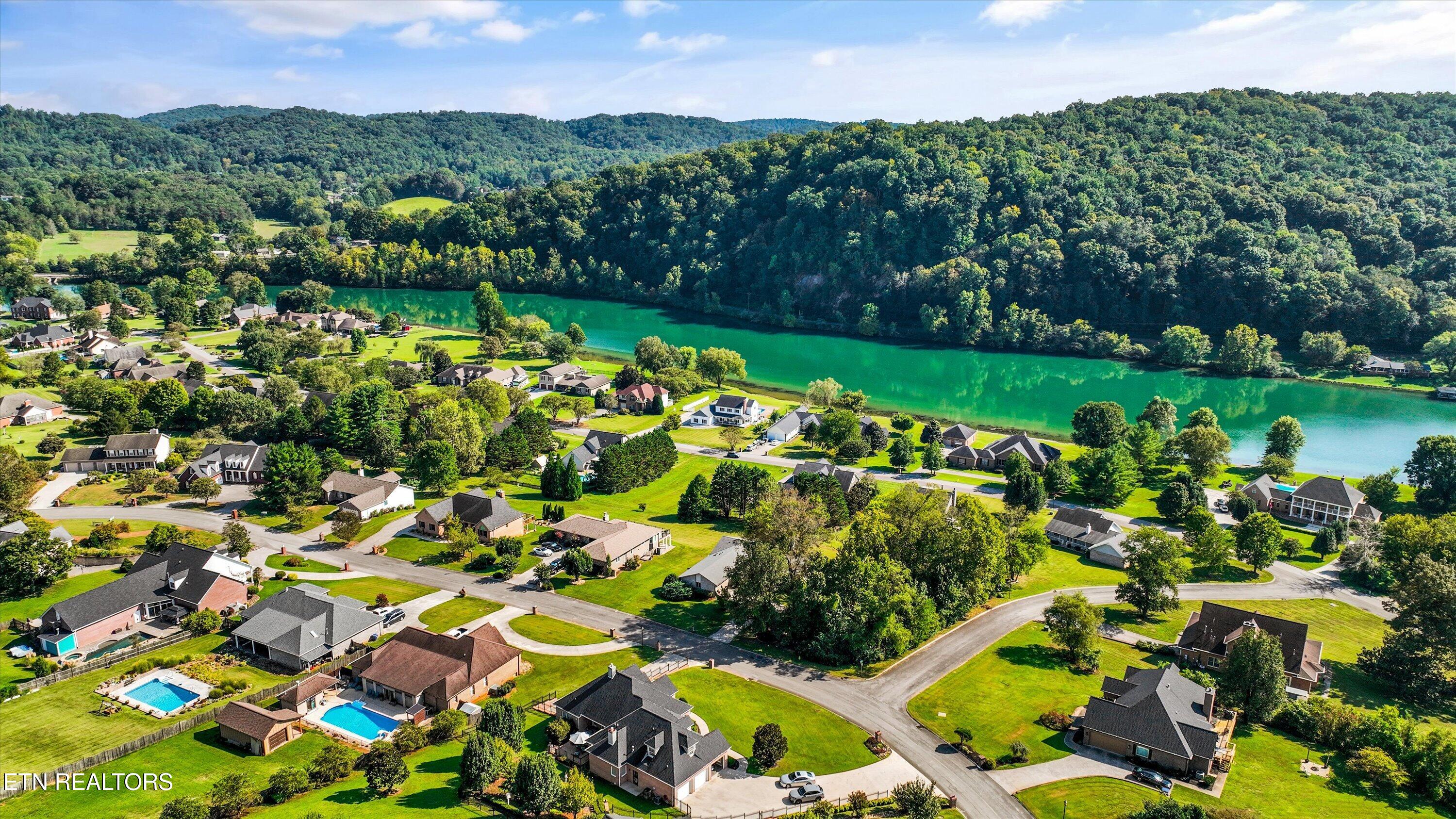 109 Lakeview Place Clinton TN 37716