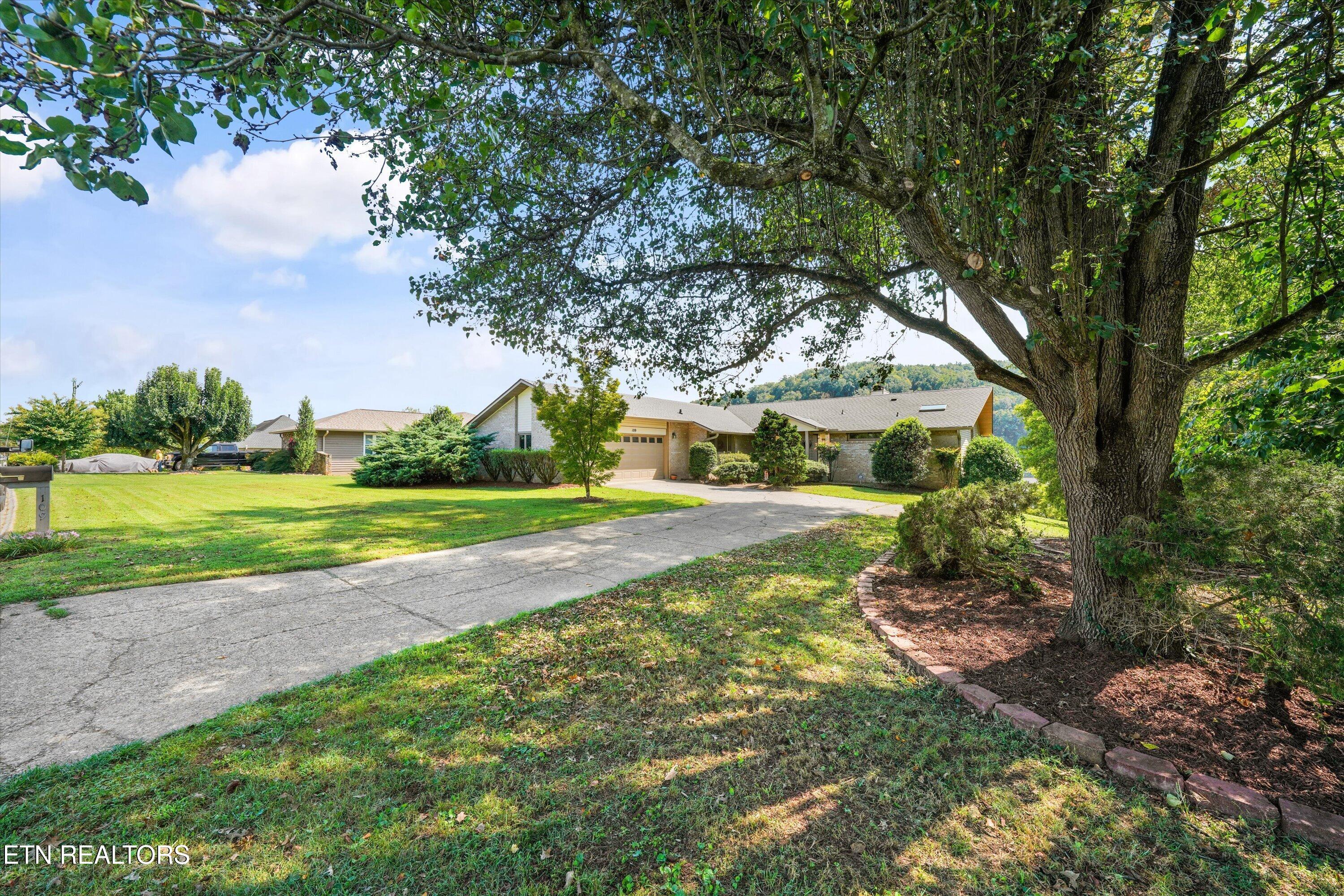 109 Lakeview Place Clinton TN 37716