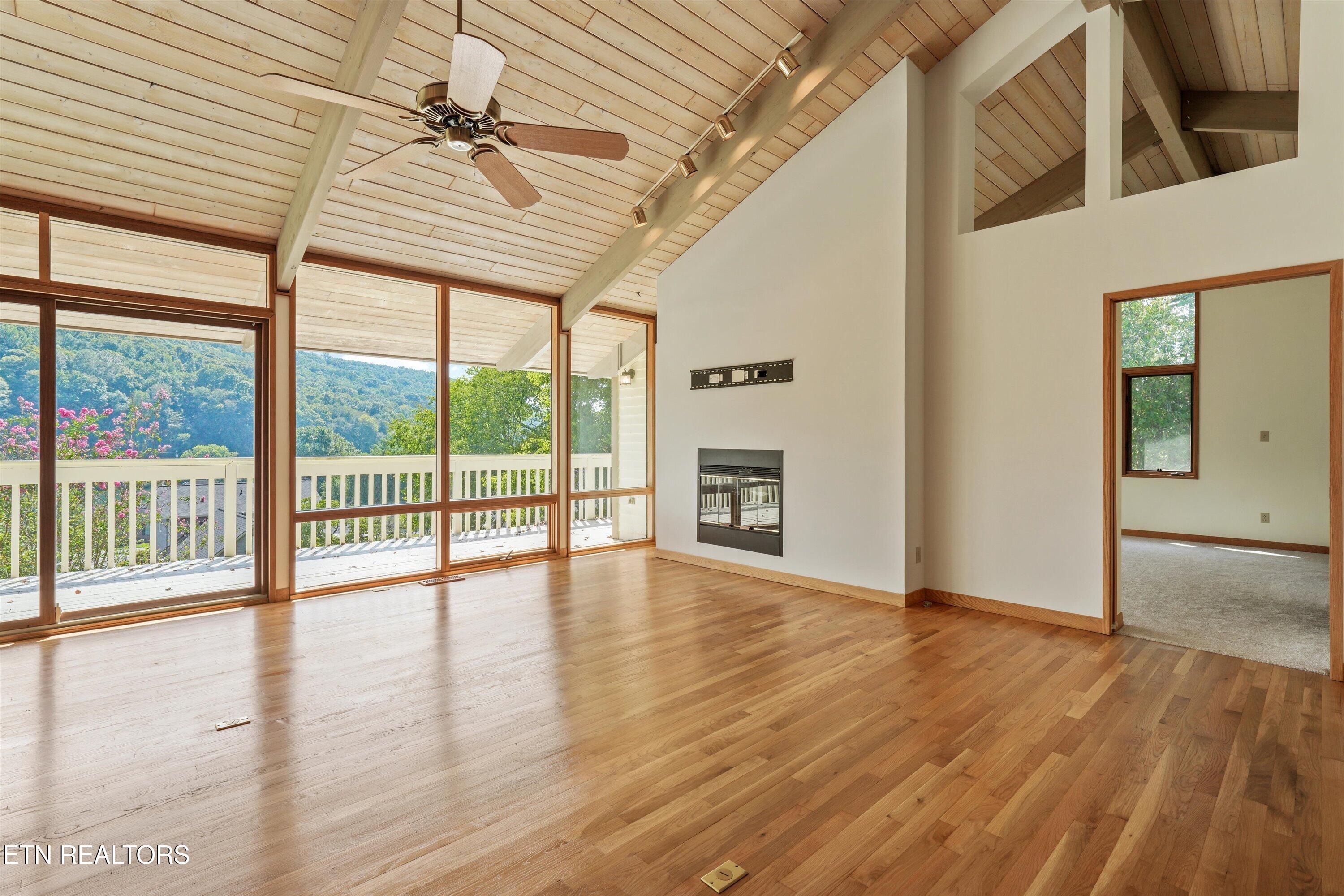 109 Lakeview Place Clinton TN 37716