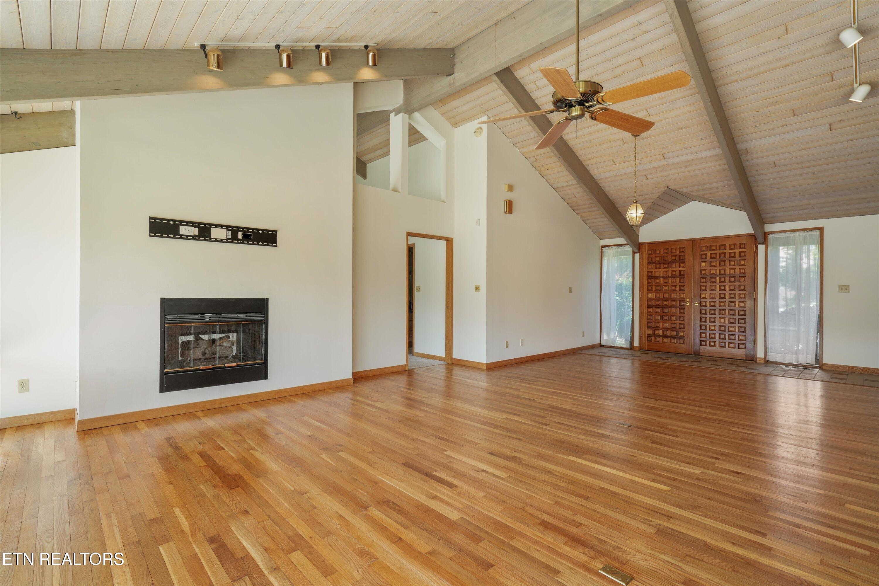 109 Lakeview Place Clinton TN 37716