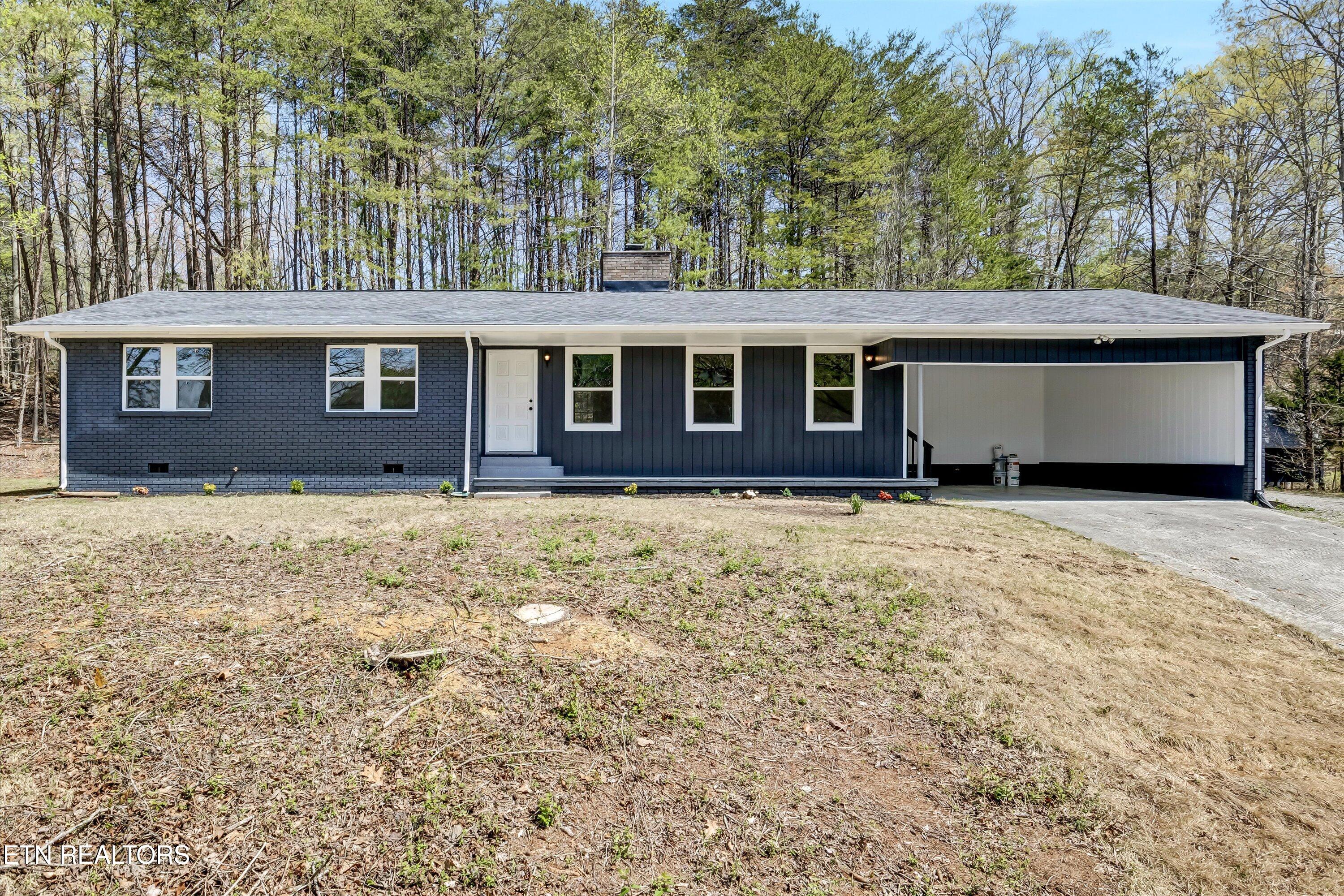 151 Ivanhoe Road Clinton TN 37716