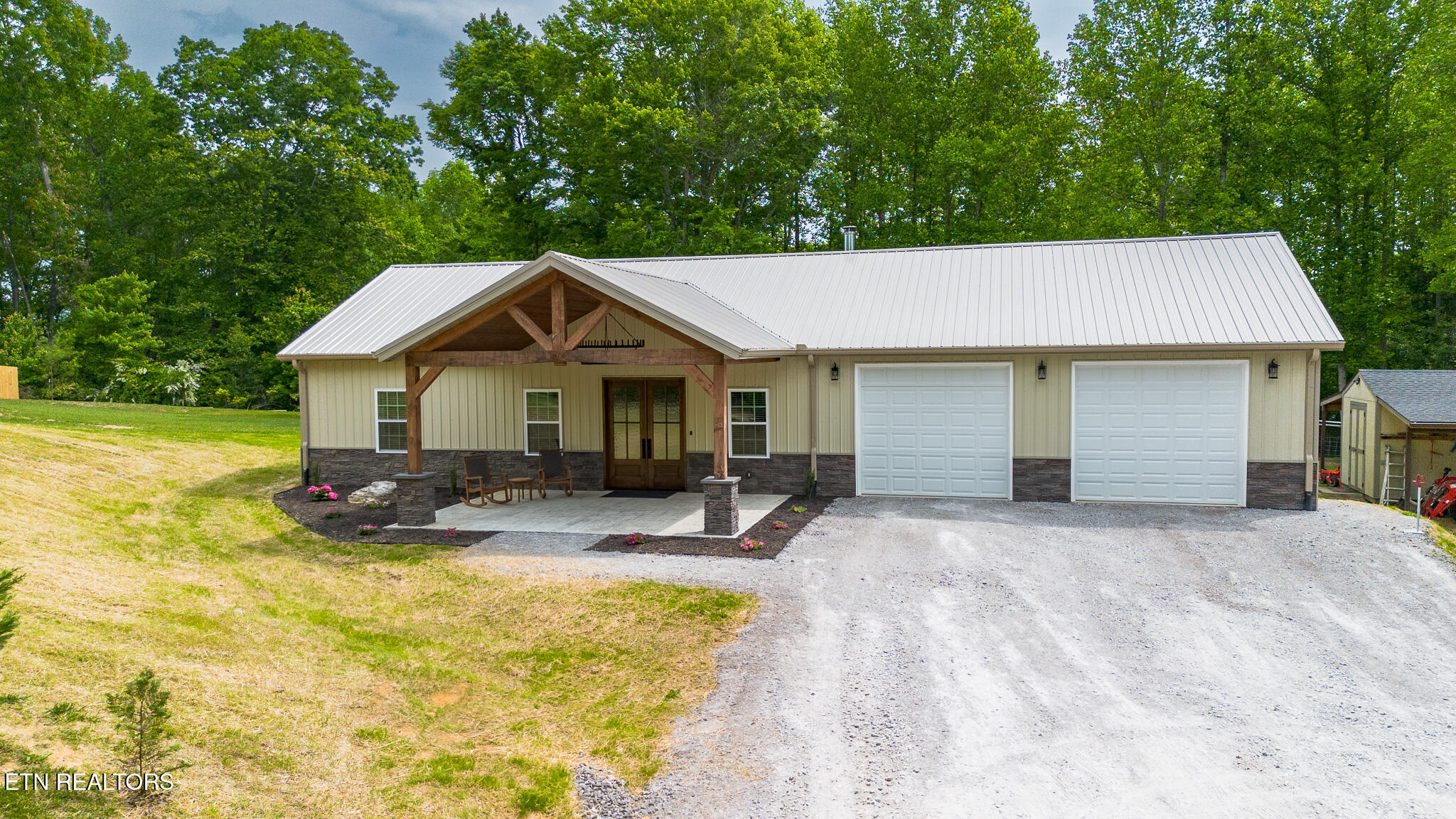 111 Eagle Point Road Oakdale TN 37829