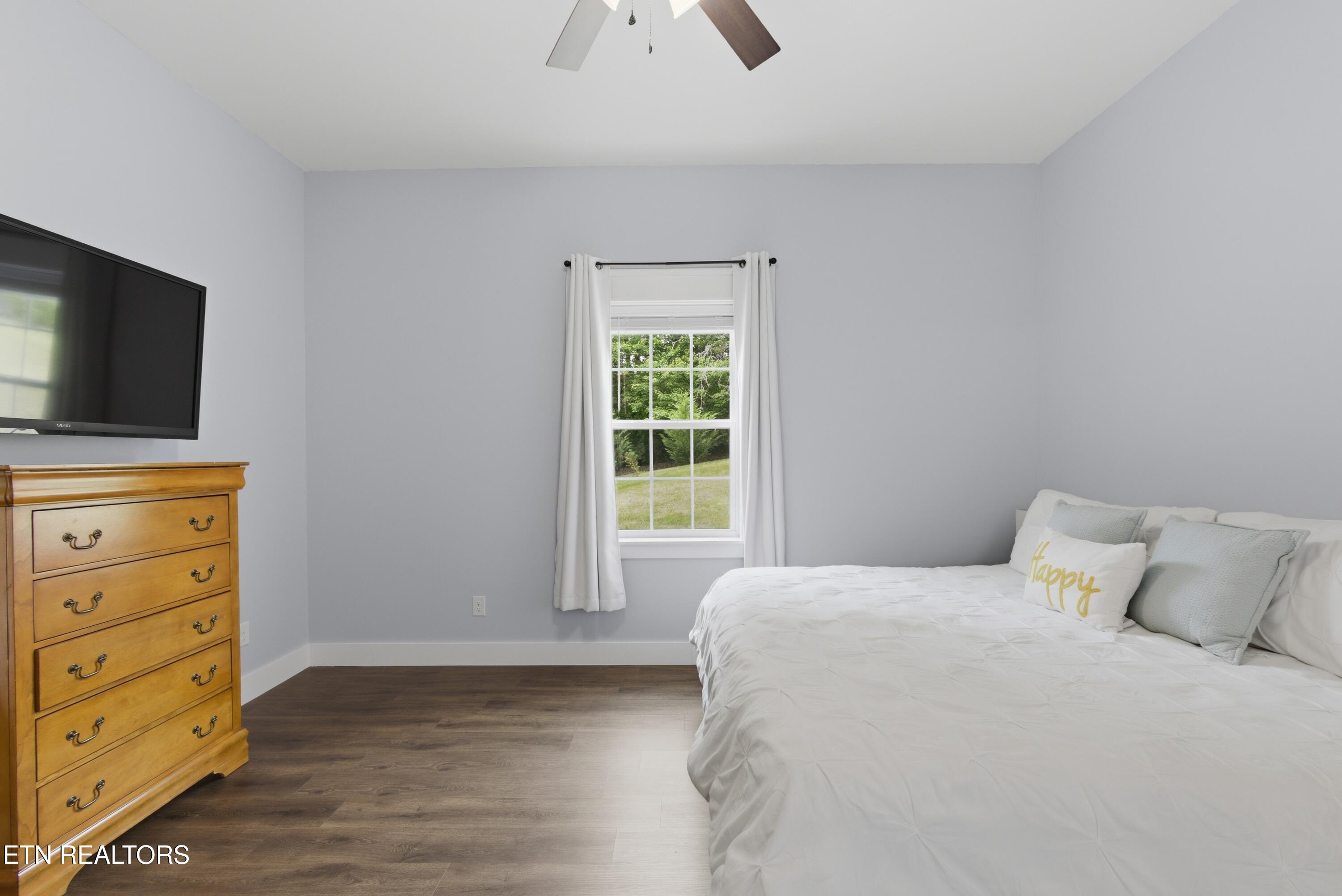111 Eagle Point Road Oakdale TN 37829